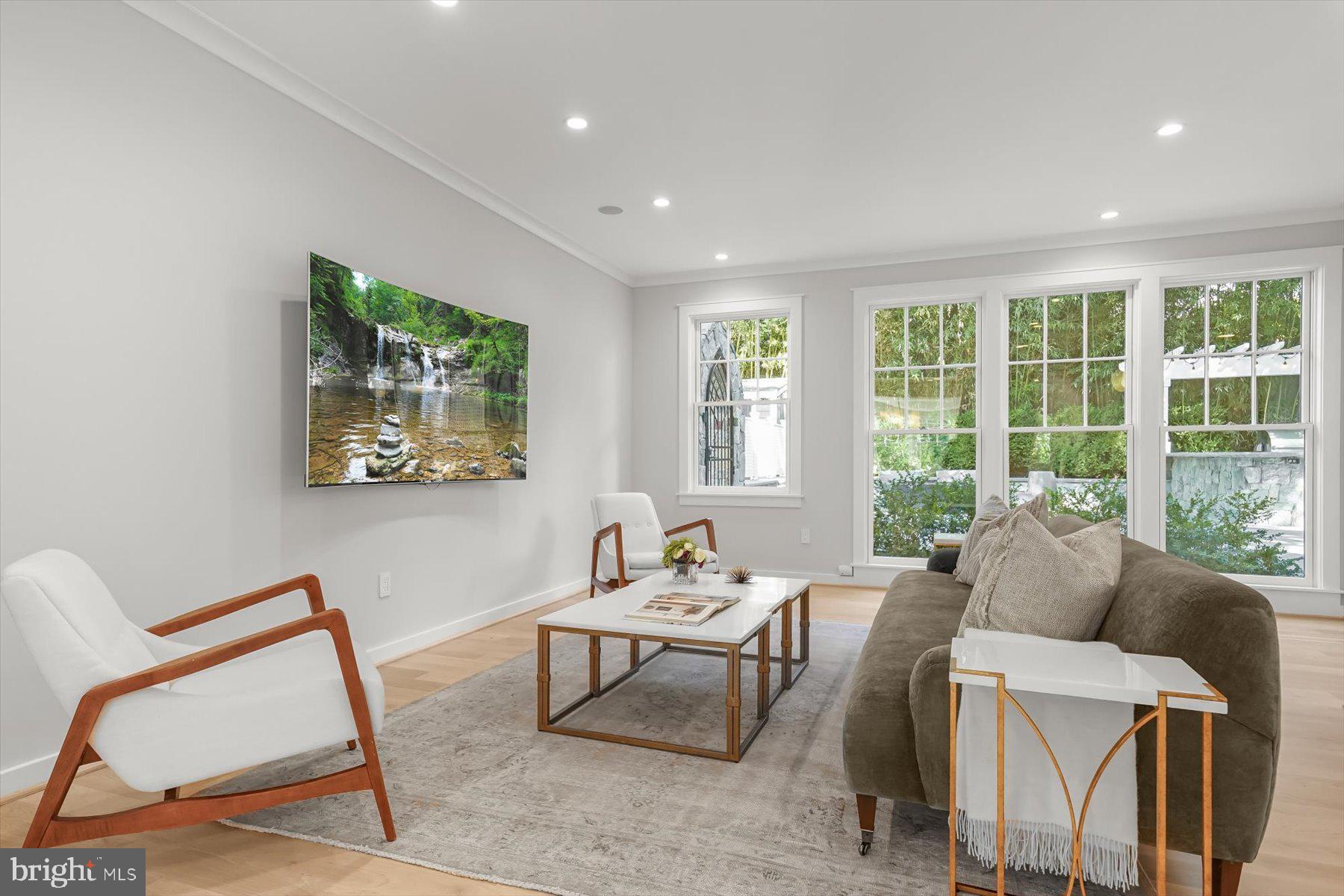 CLEVELAND PARK - Residential