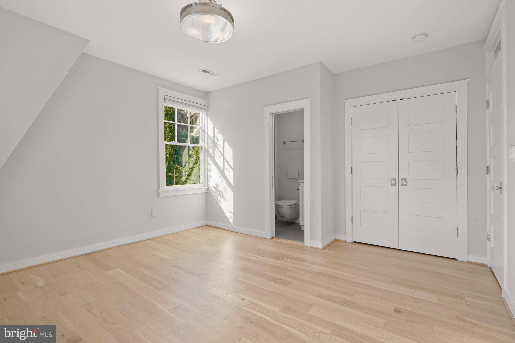 CLEVELAND PARK - Residential