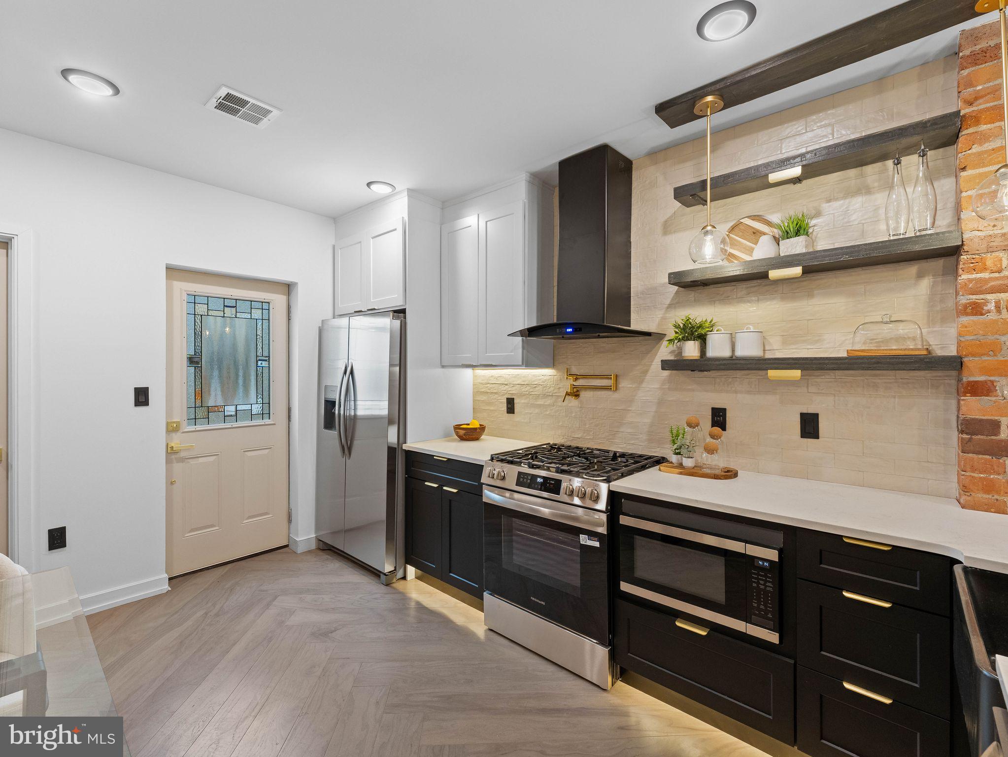 WEST PASSYUNK - Residential