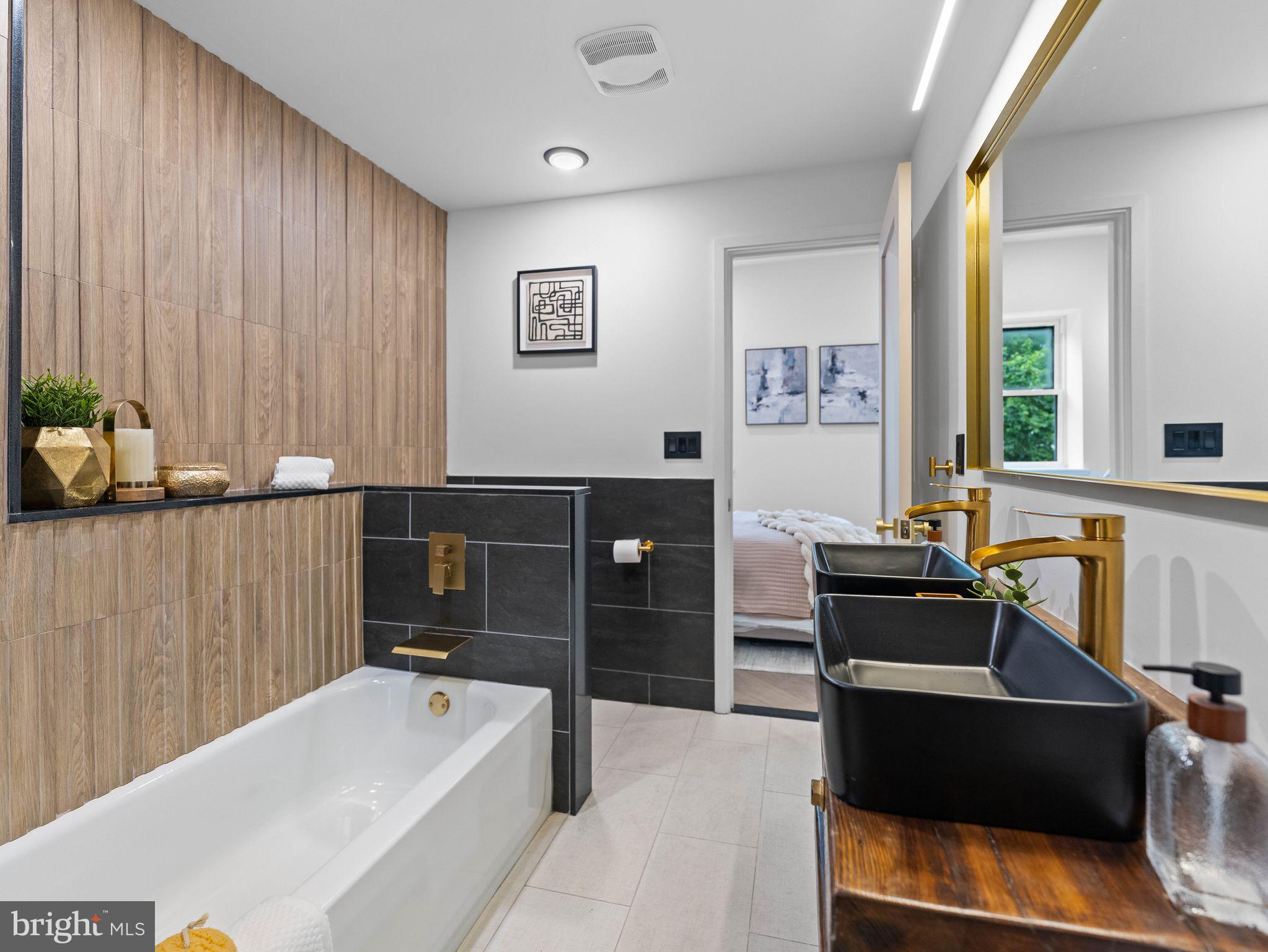 WEST PASSYUNK - Residential