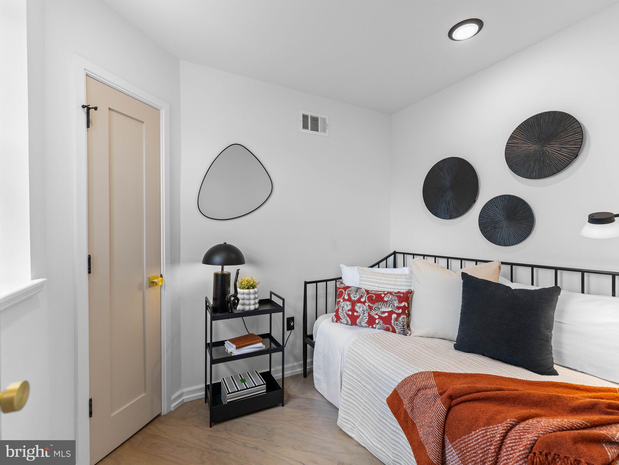 WEST PASSYUNK - Residential