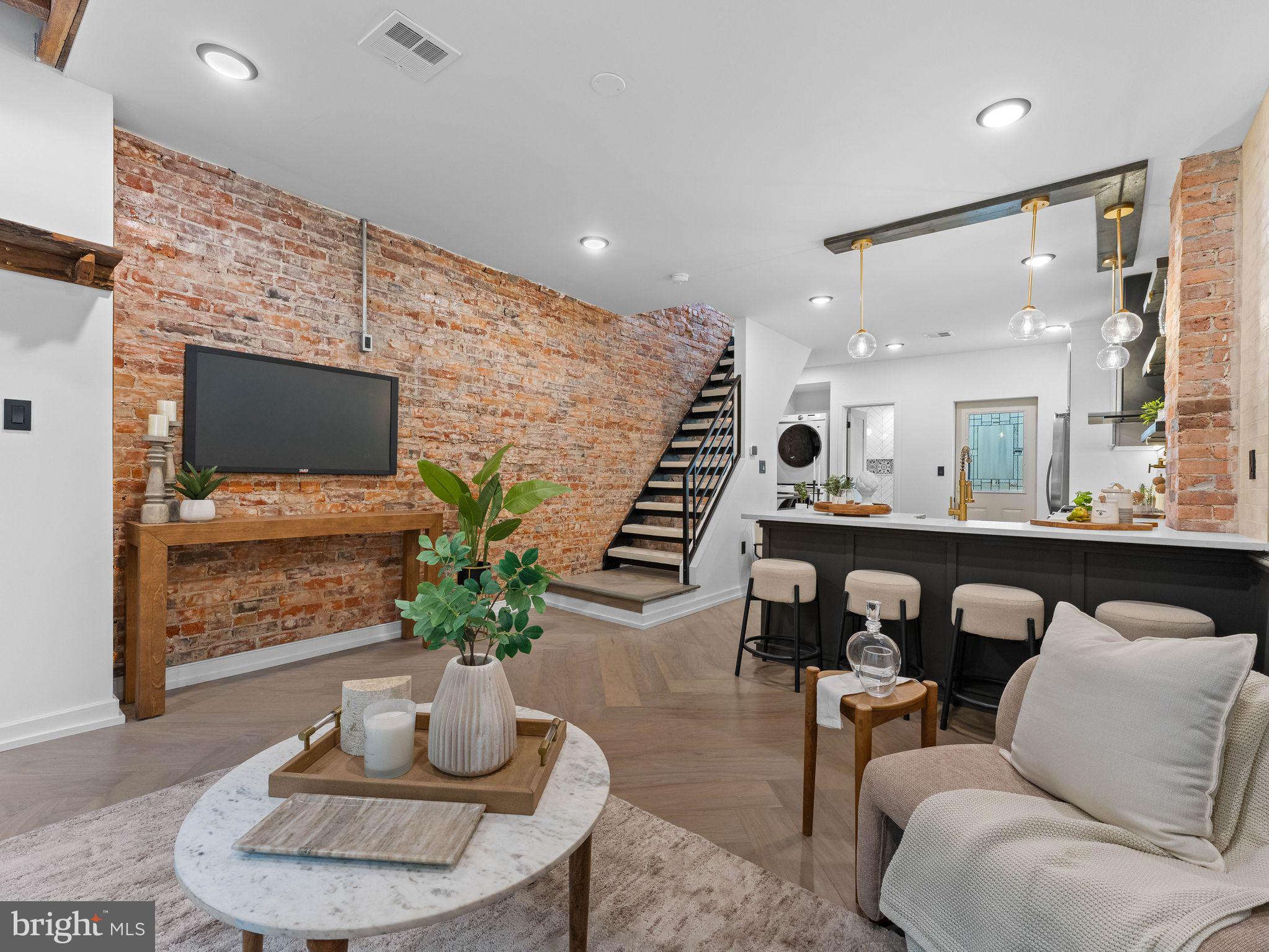 WEST PASSYUNK - Residential