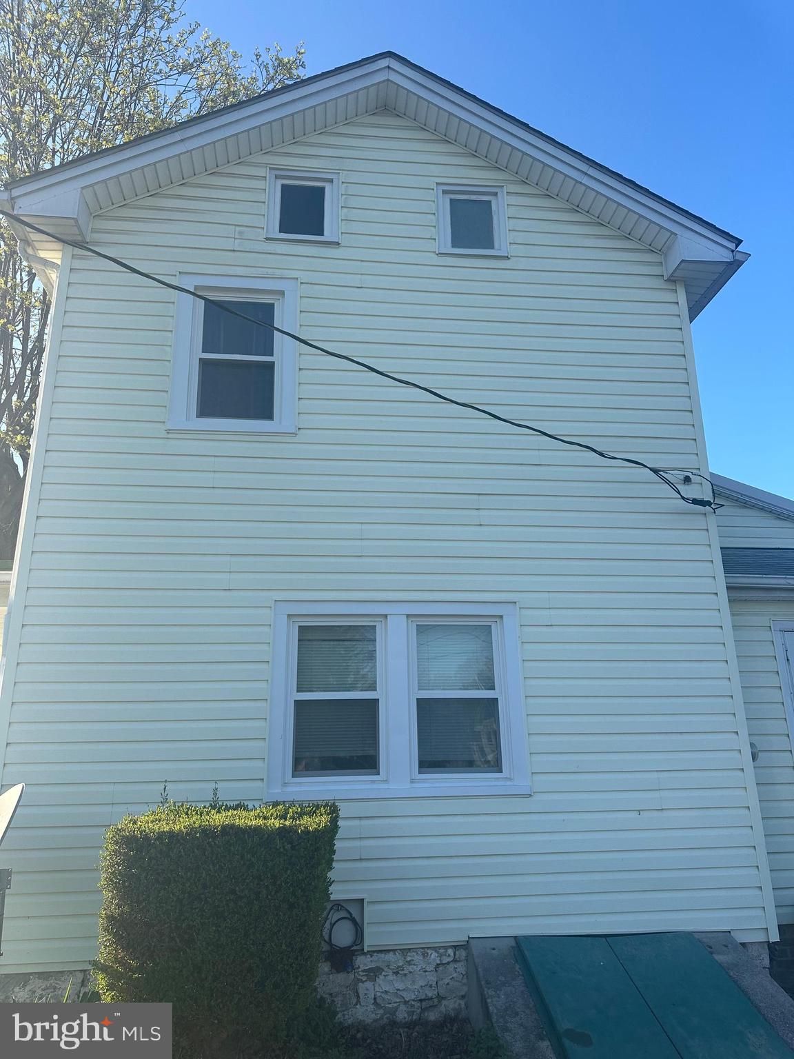 7 E MOSER ROAD