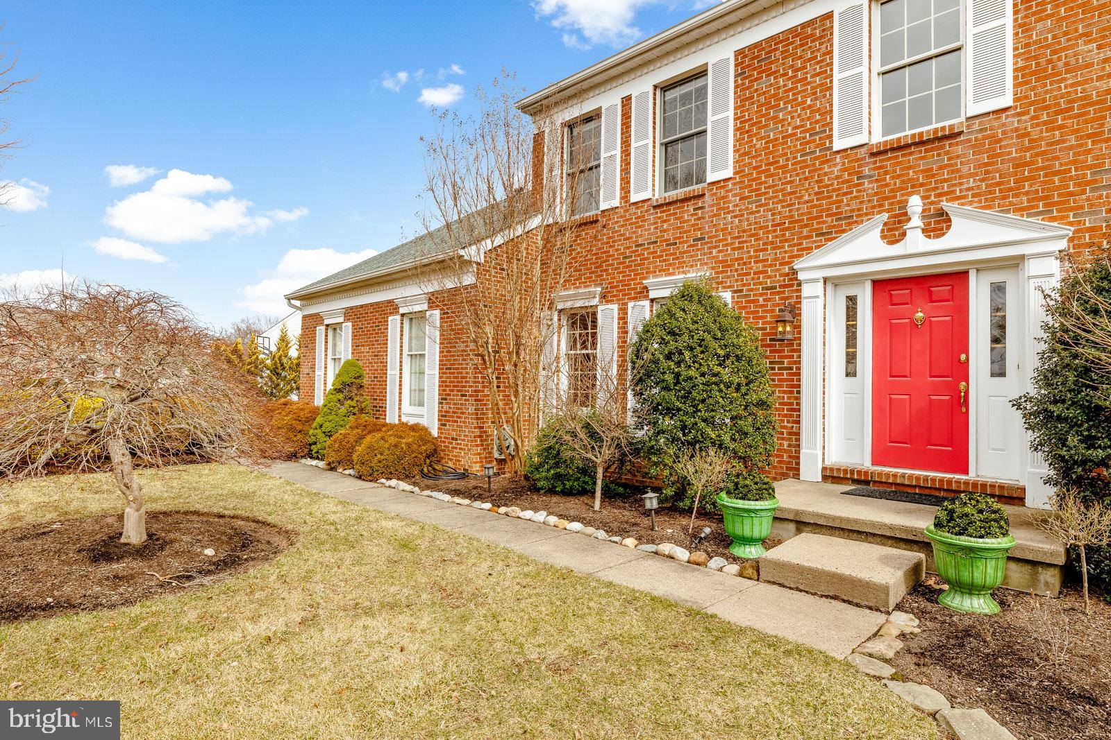 AFTON CHASE - Residential