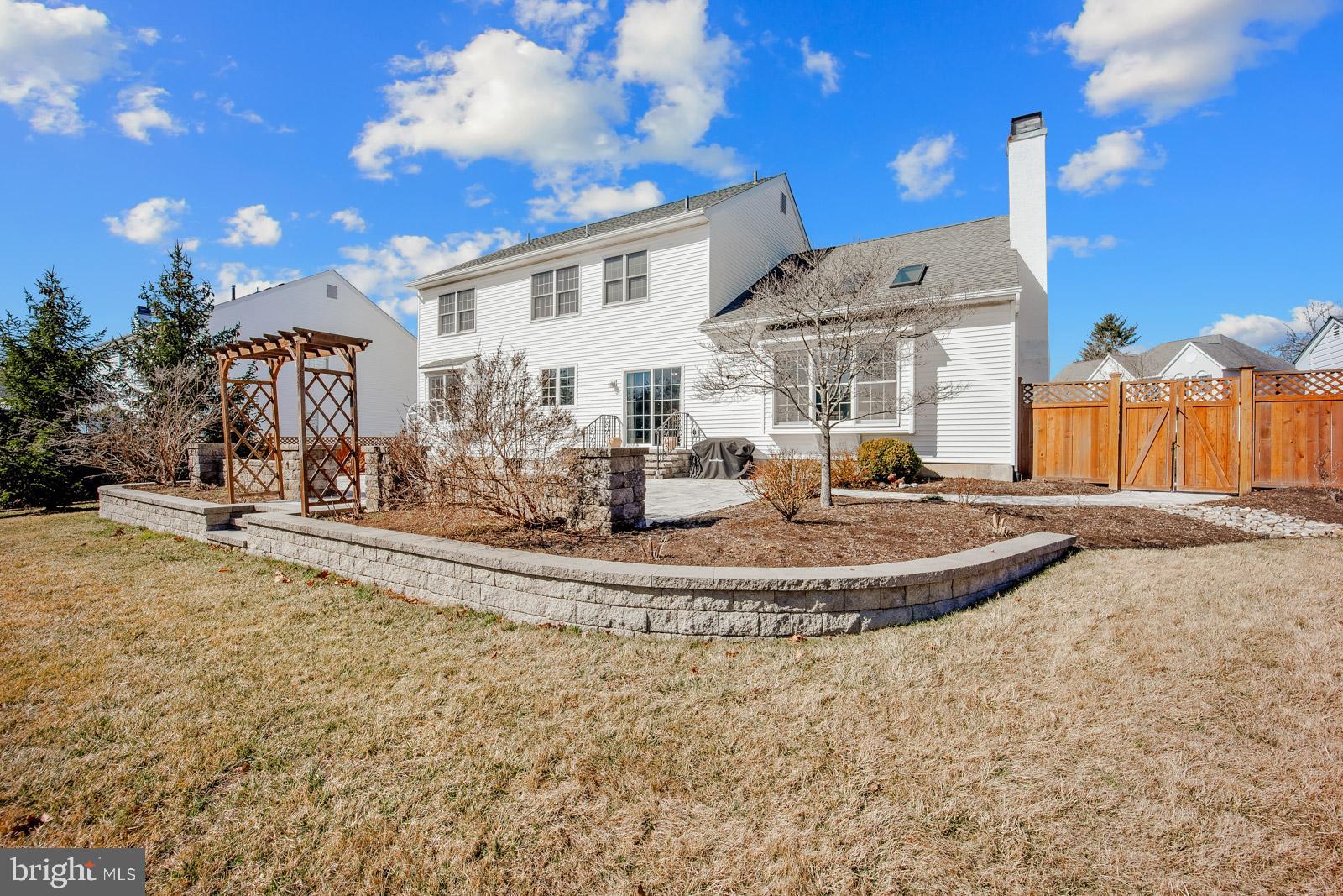 AFTON CHASE - Residential