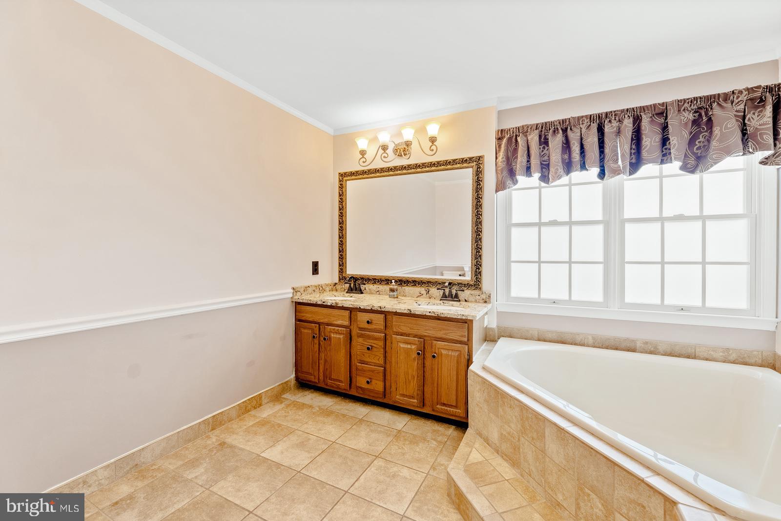 AFTON CHASE - Residential