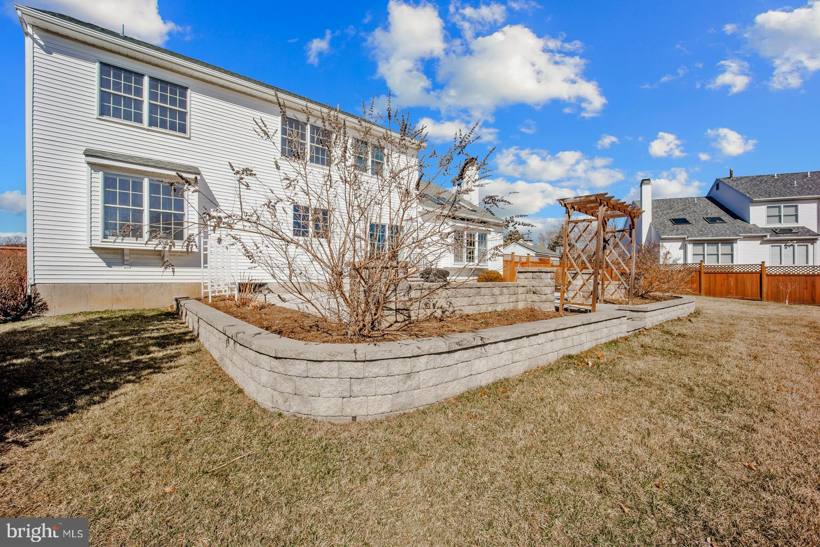 AFTON CHASE - Residential