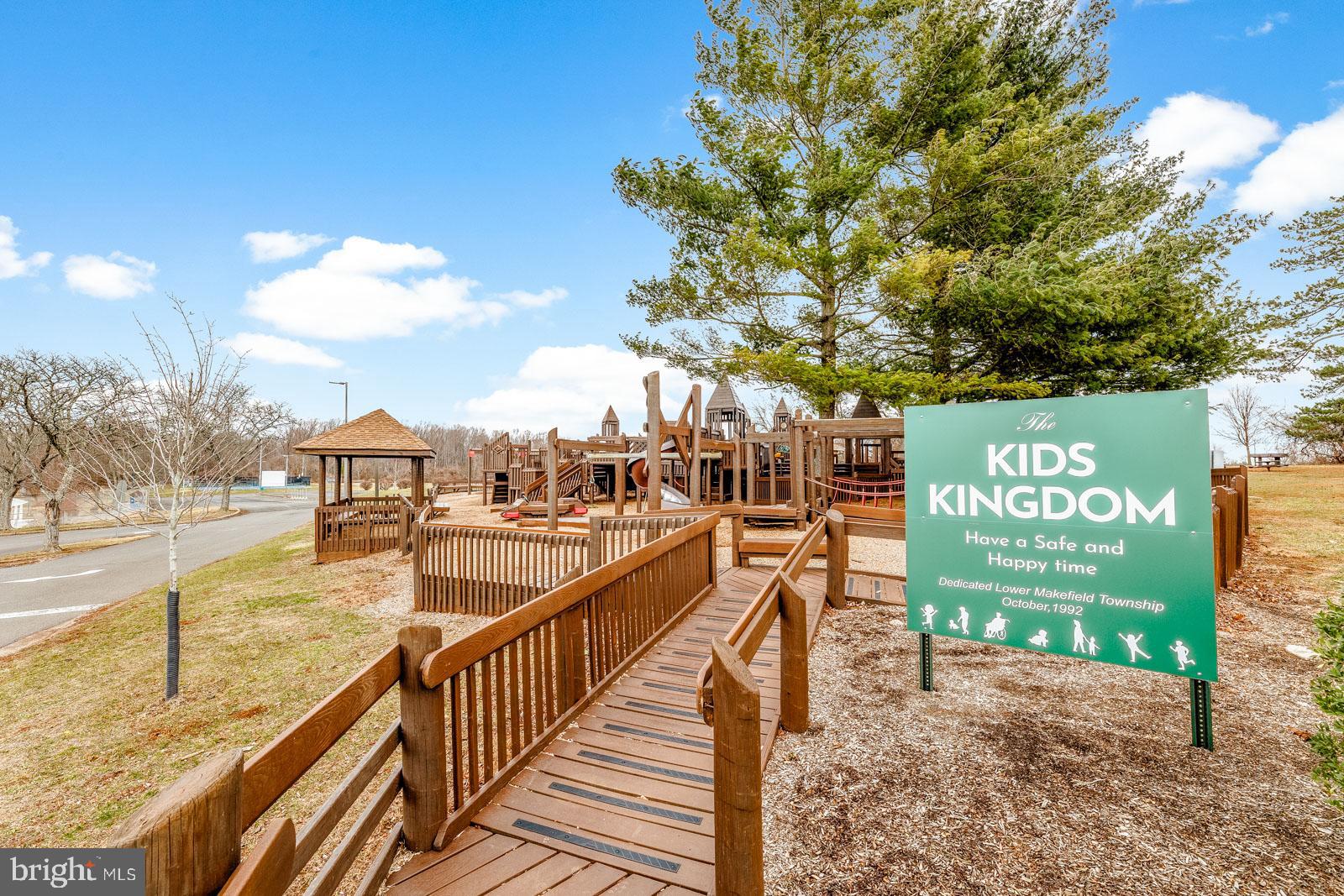 AFTON CHASE - Residential