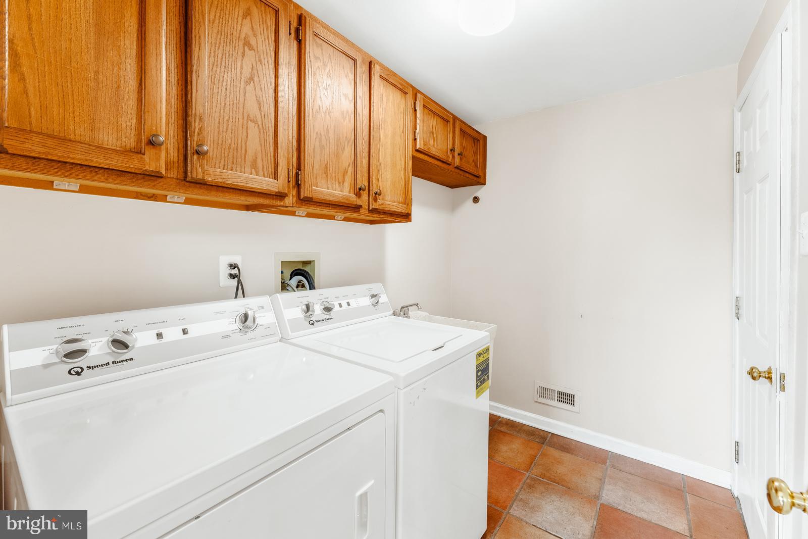 AFTON CHASE - Residential