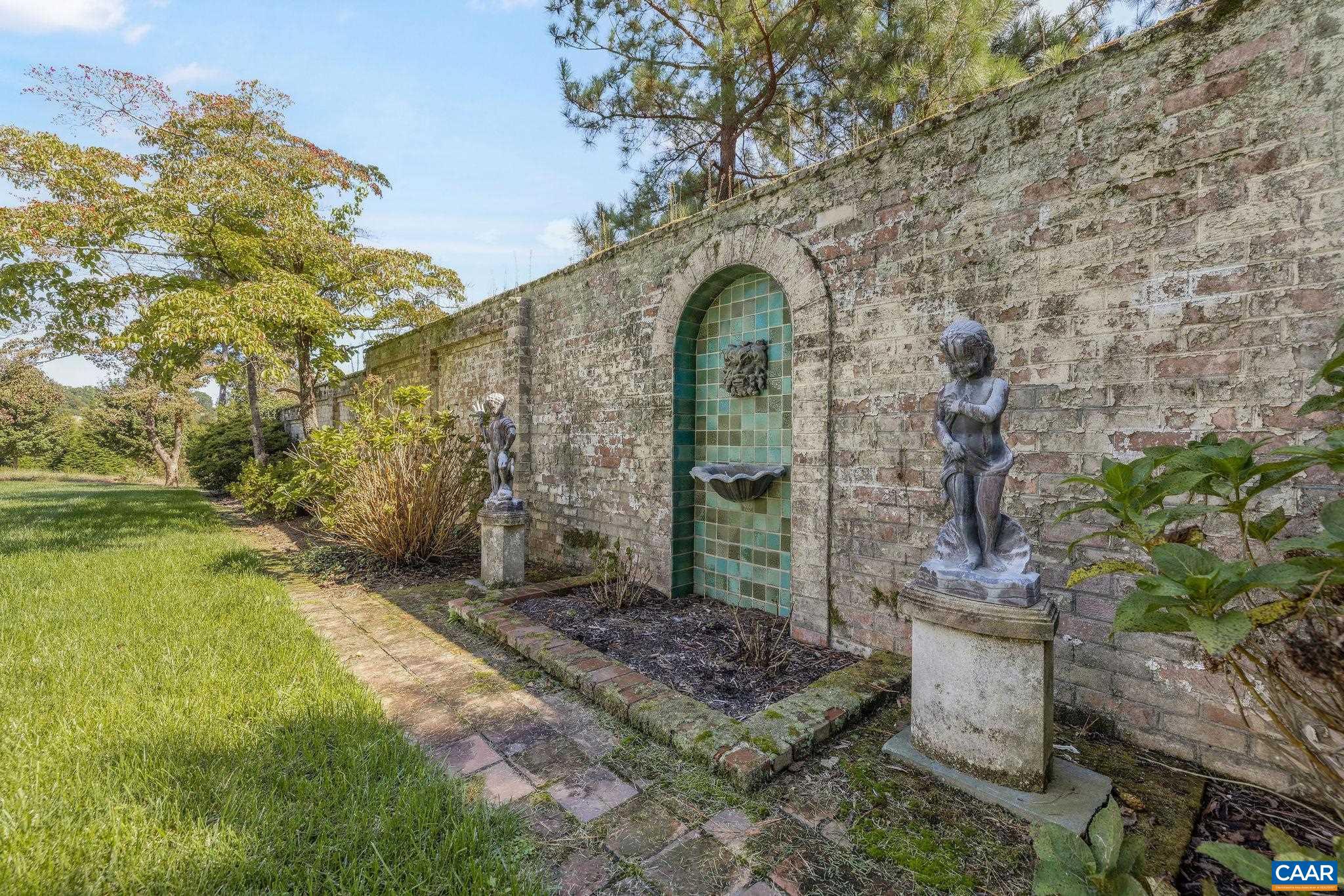 EDNAM FOREST - Residential