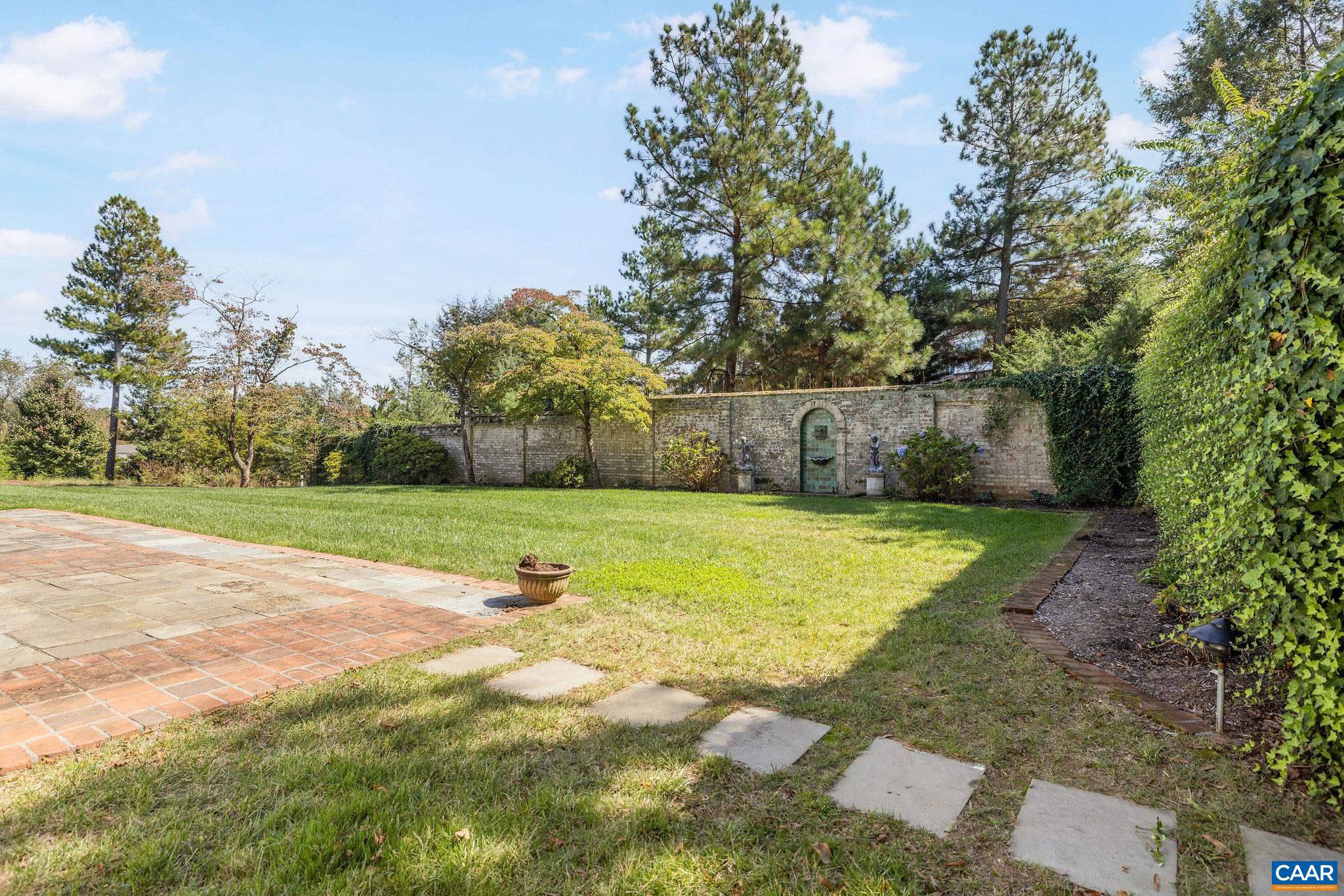 EDNAM FOREST - Residential