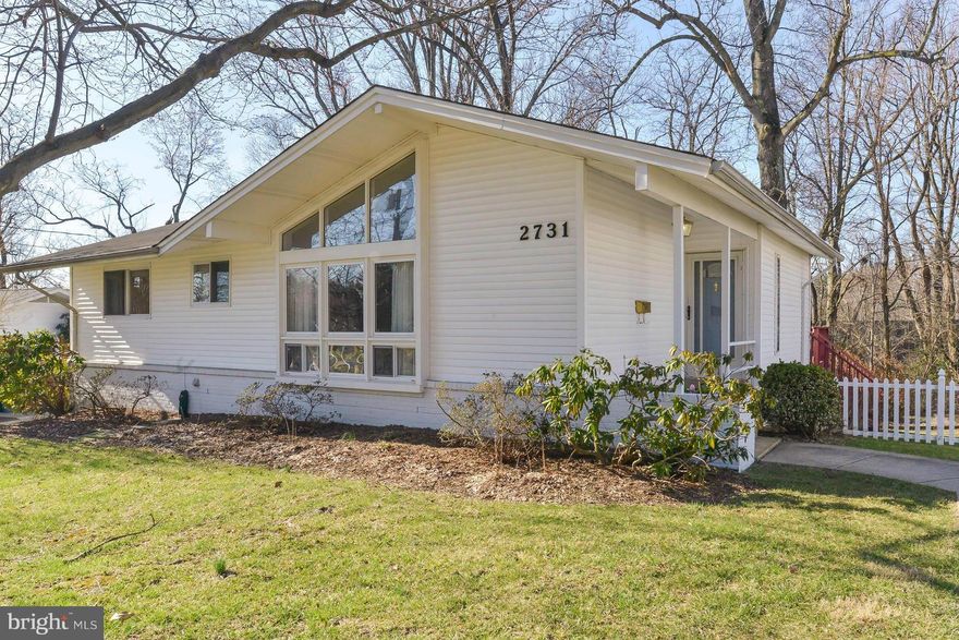 3 BR+den/4th BR sunny rambler in ultra-convenient Dunn Loring Woods*Updated kit w/wall removed providing open floor plan w/DR*Bright LR w/lots of windows/high ceilings*Handsome hardwoods on ML*New doors inside home*Replacement windows*Big LL w/rec rm/full ba/den or BR*Treed rear yd w/huge deck*Washer/Furnace/A/C all almost new*$2500 dec allowance for rec rm/den*OPEN SUN 4/5*Close to Metro/Mosaic