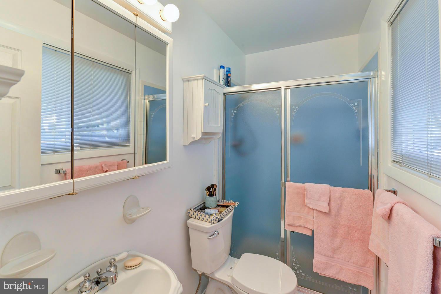 DUNN LORING WOODS - Residential