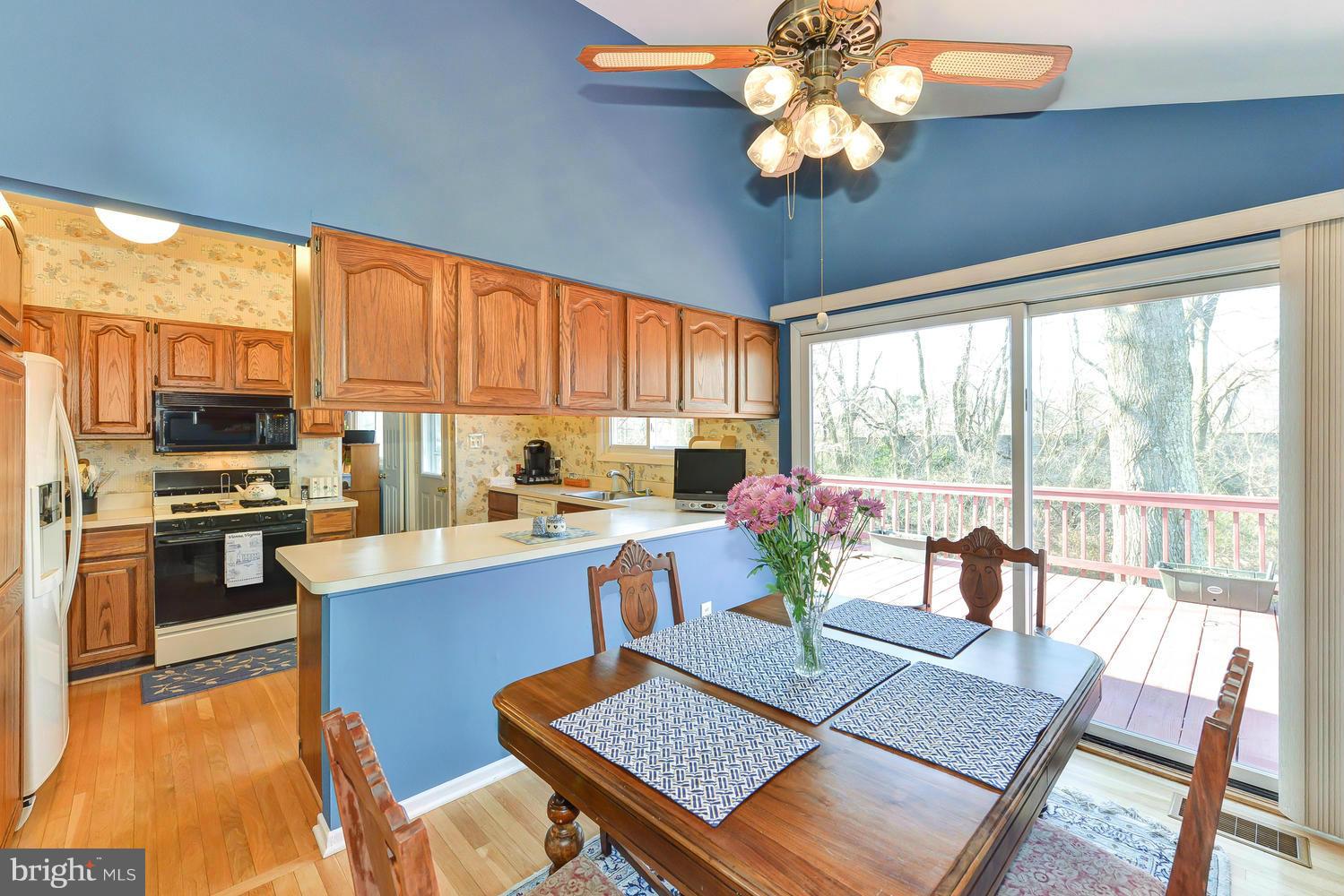 DUNN LORING WOODS - Residential