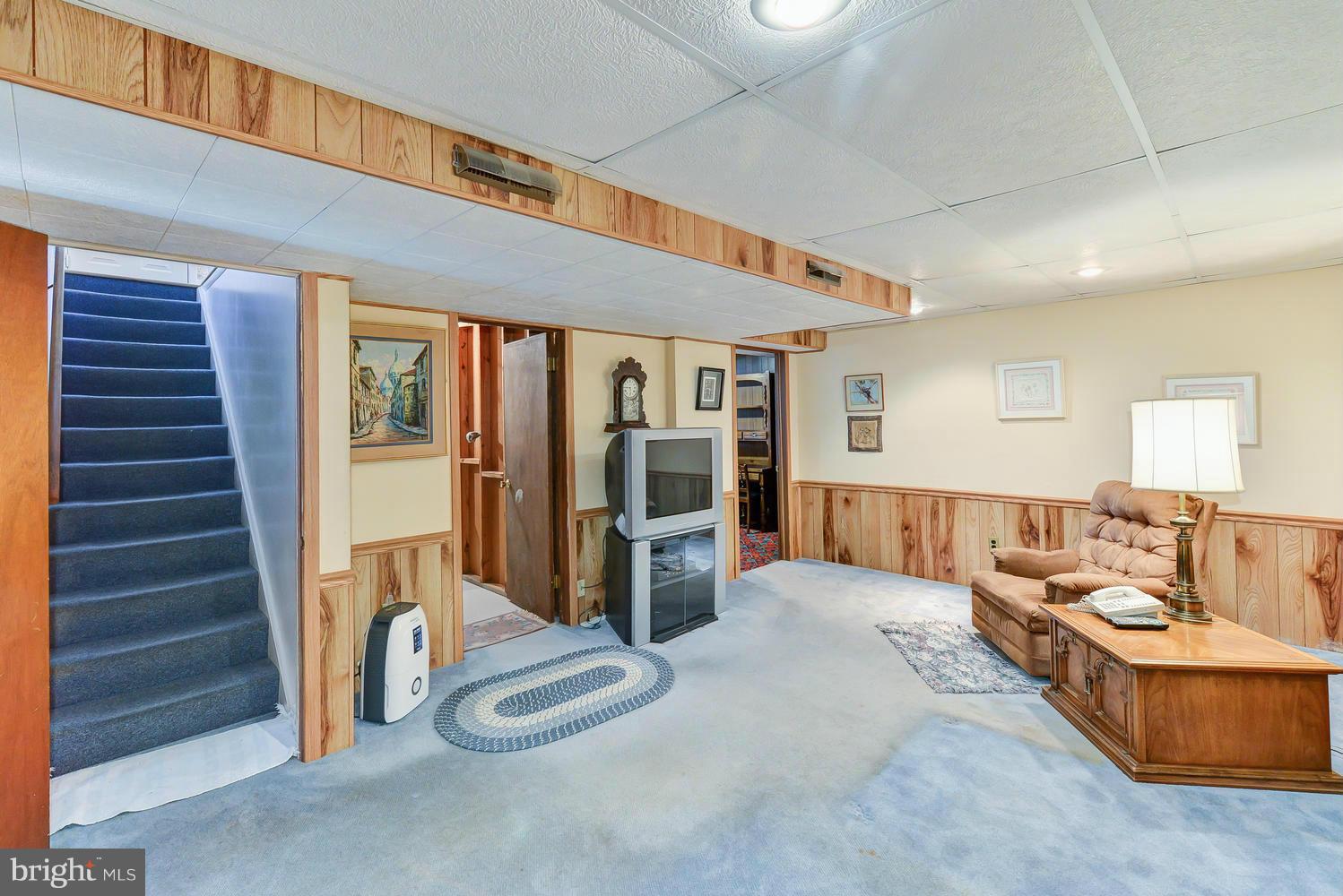 DUNN LORING WOODS - Residential