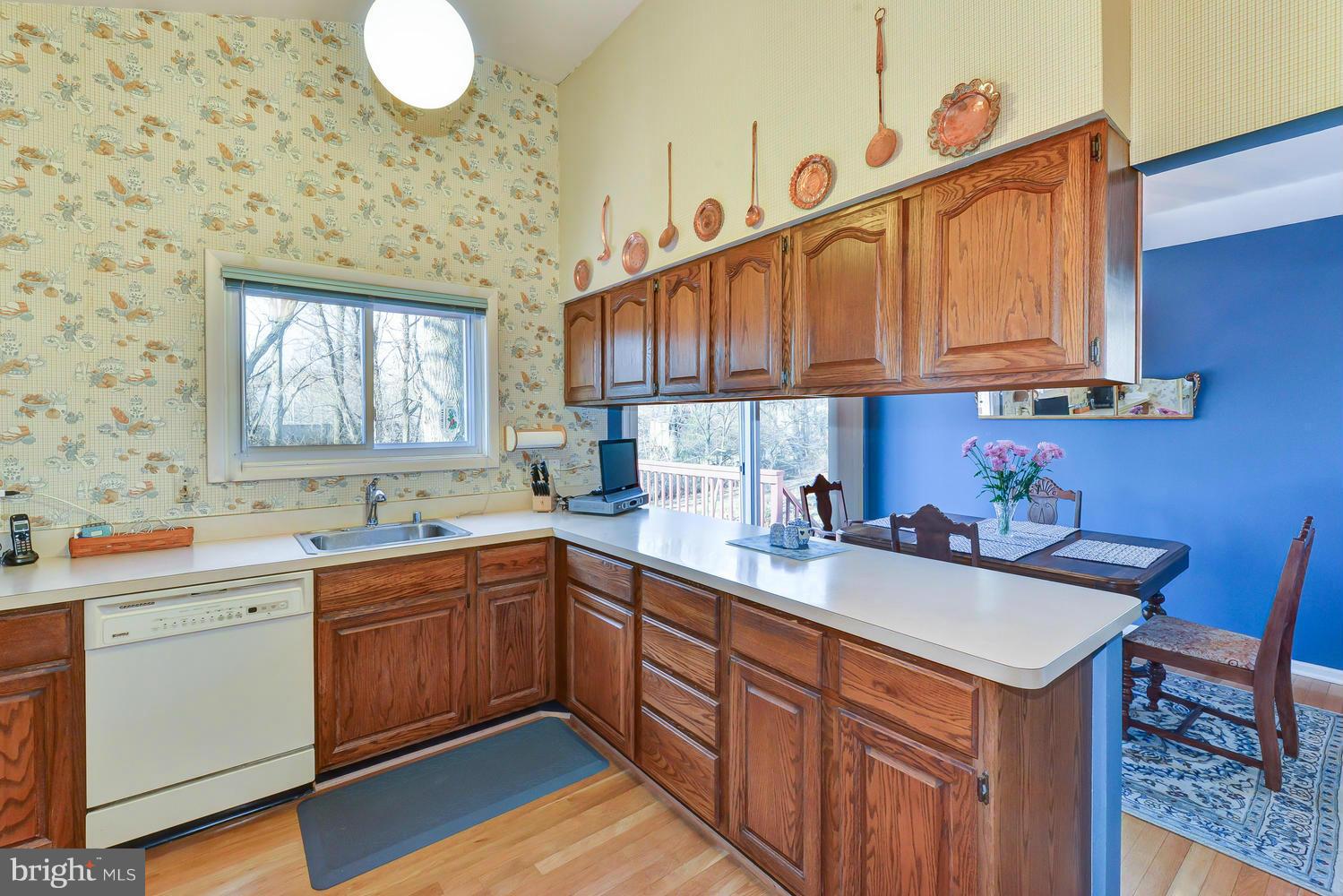 DUNN LORING WOODS - Residential