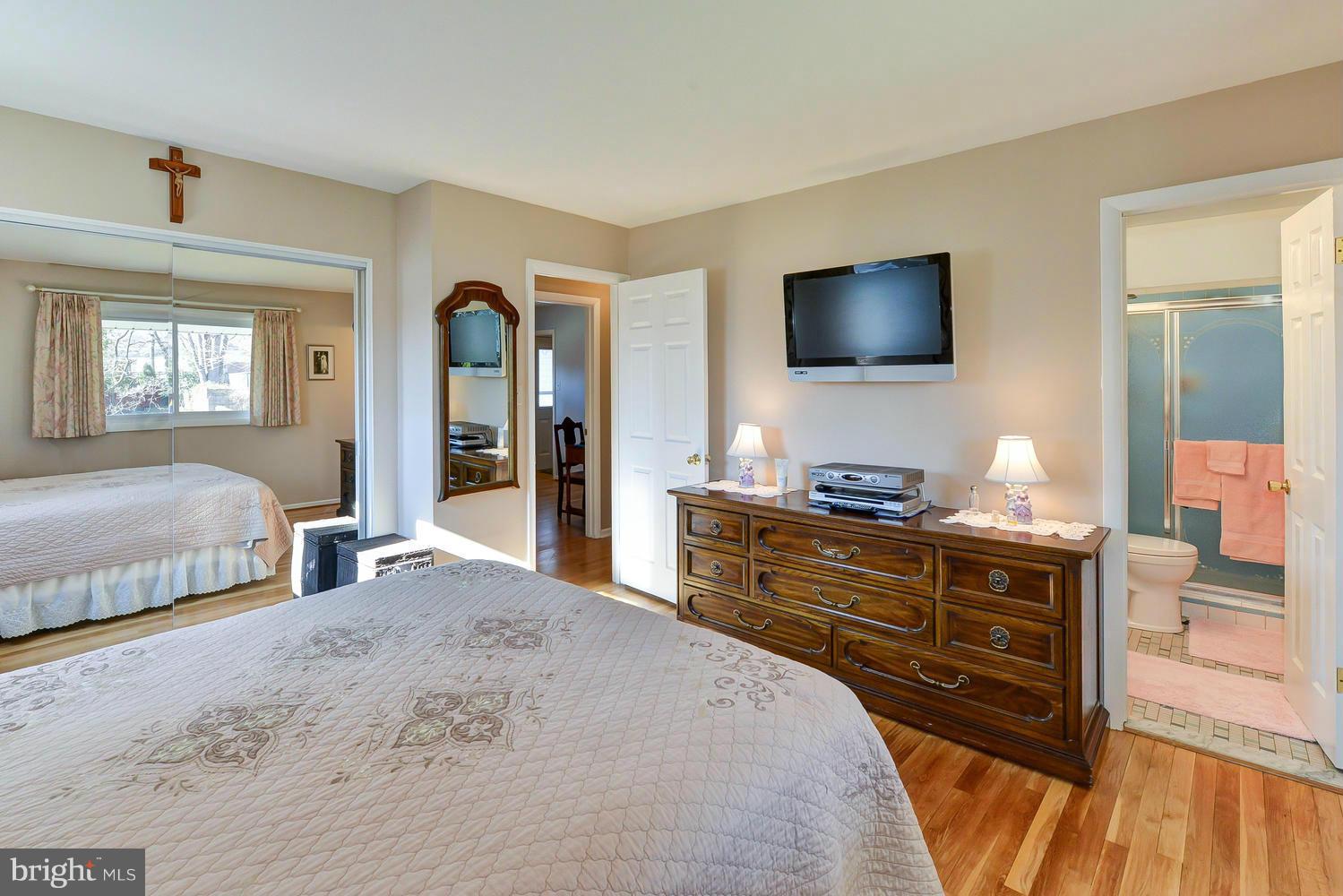 DUNN LORING WOODS - Residential