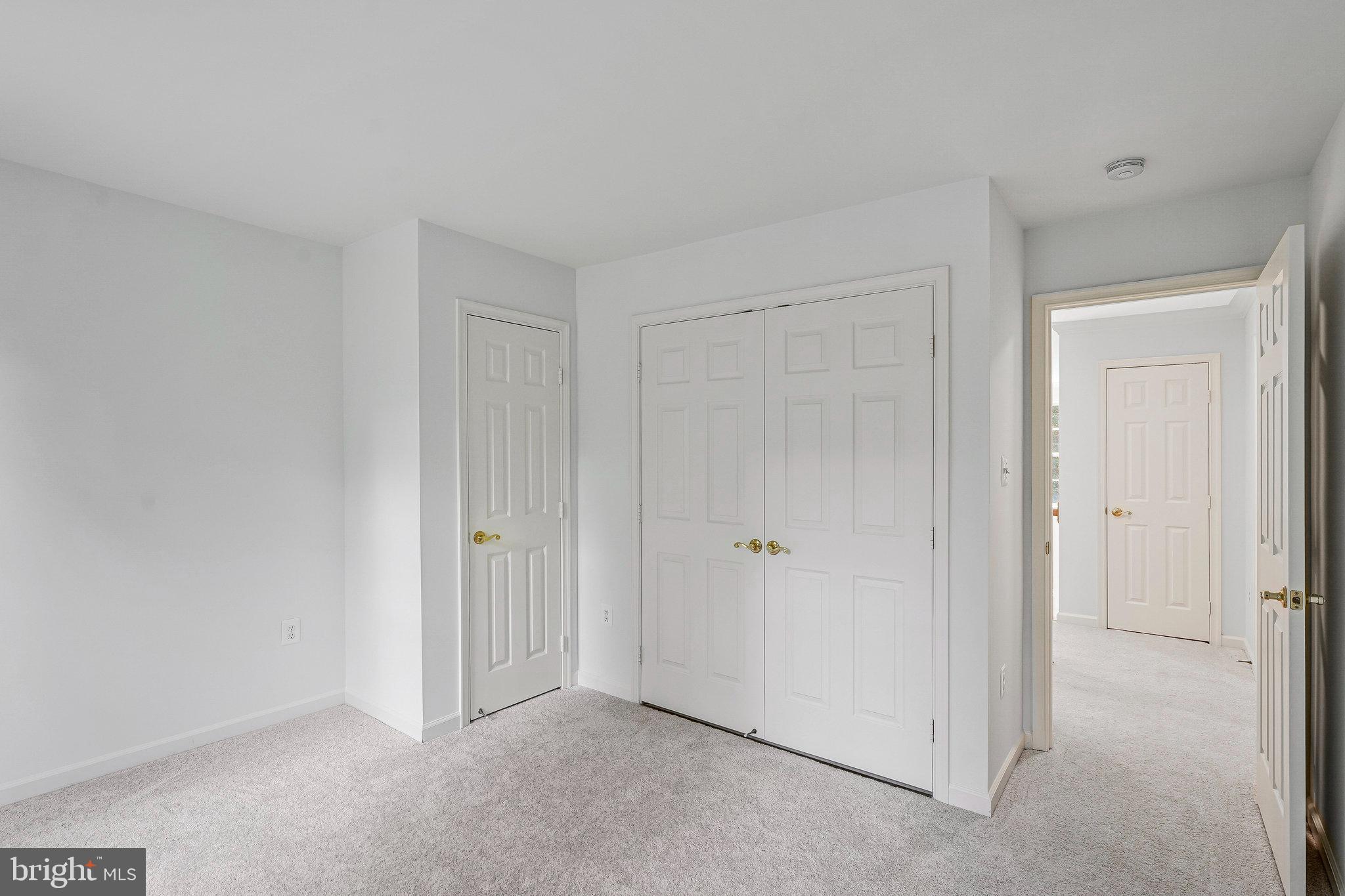 PALISADES POINTE - Residential