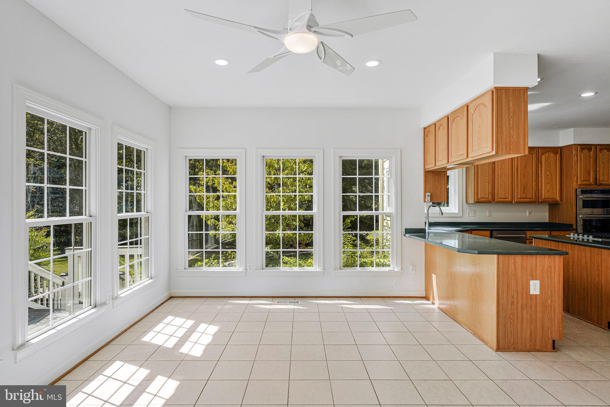 PALISADES POINTE - Residential