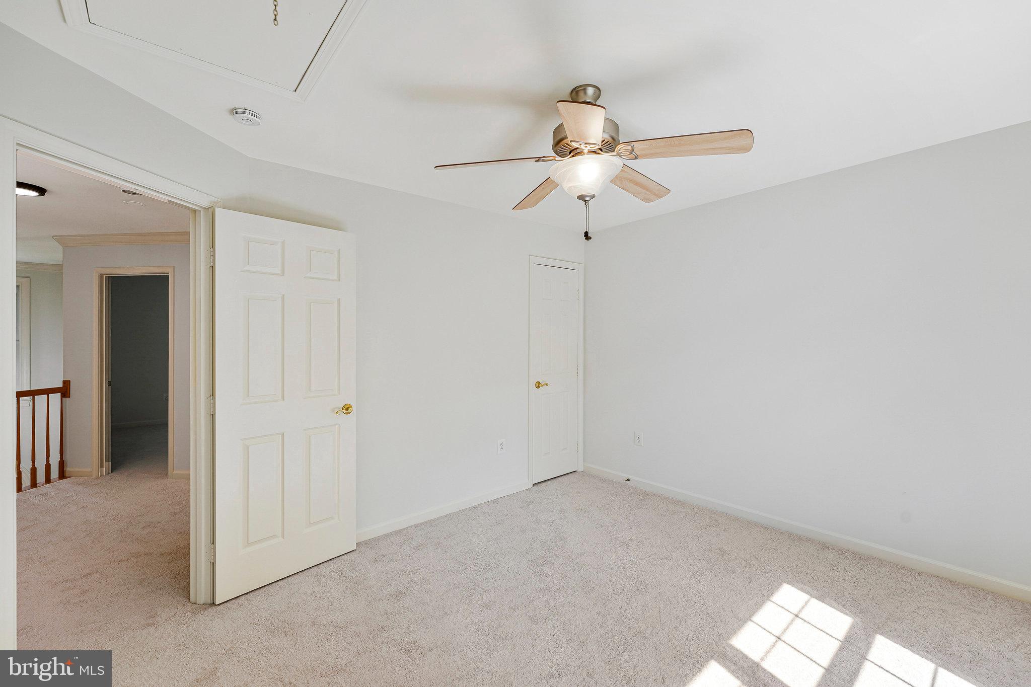 PALISADES POINTE - Residential