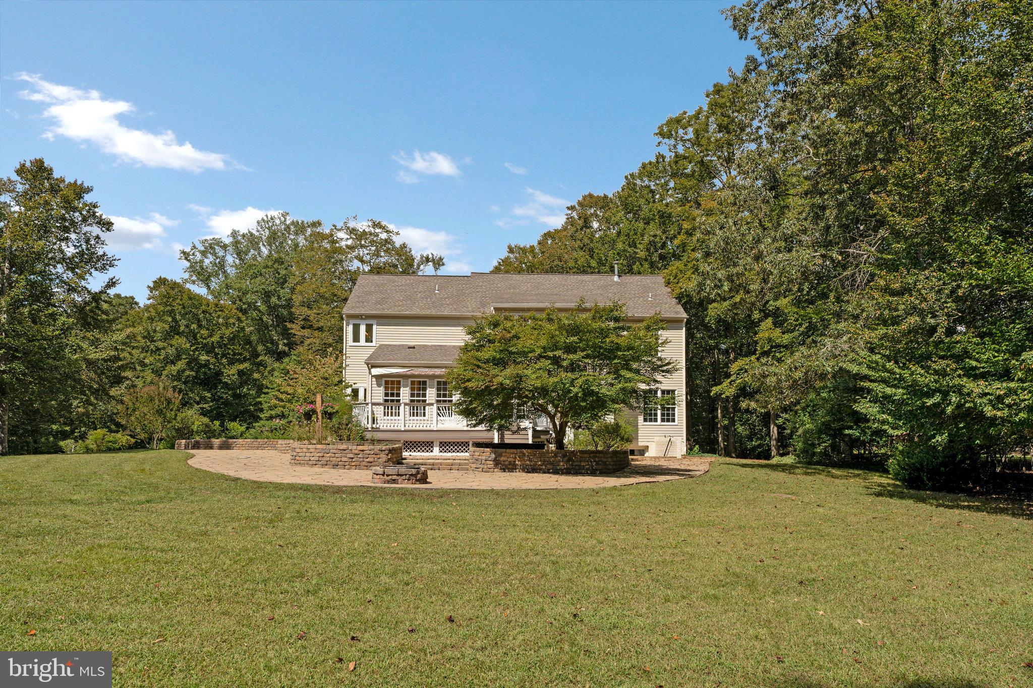 PALISADES POINTE - Residential