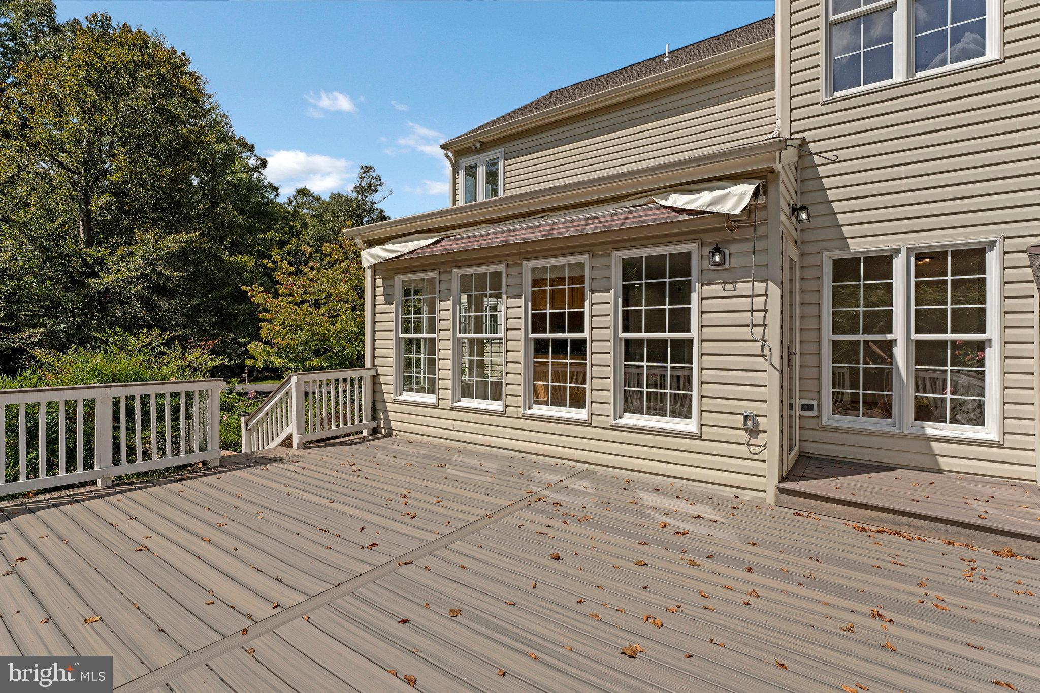 PALISADES POINTE - Residential