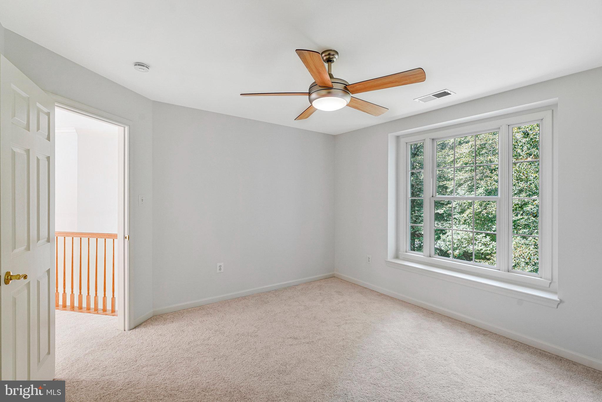 PALISADES POINTE - Residential