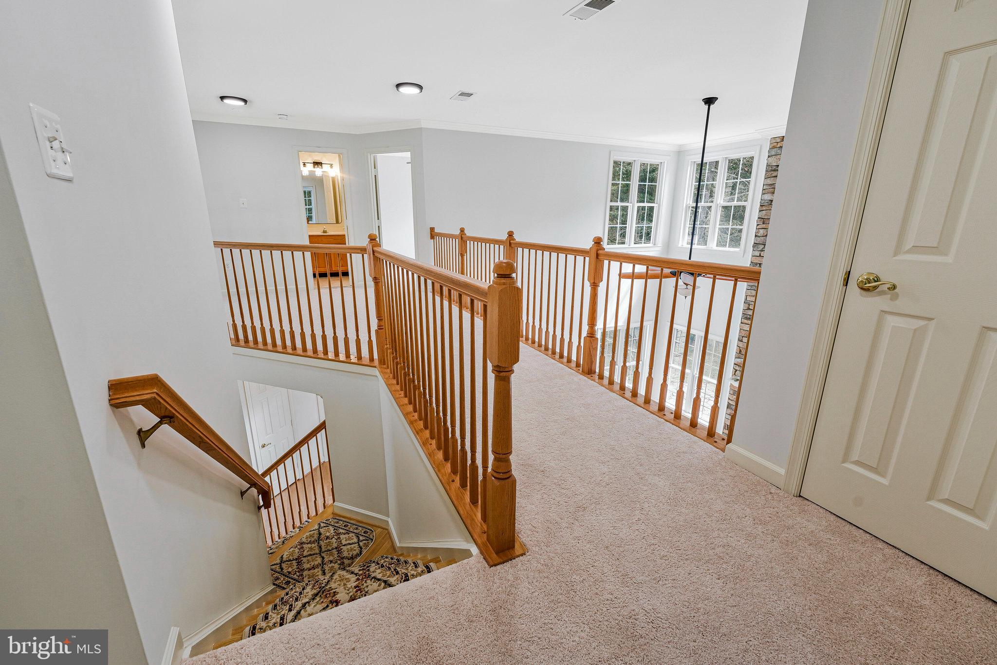 PALISADES POINTE - Residential