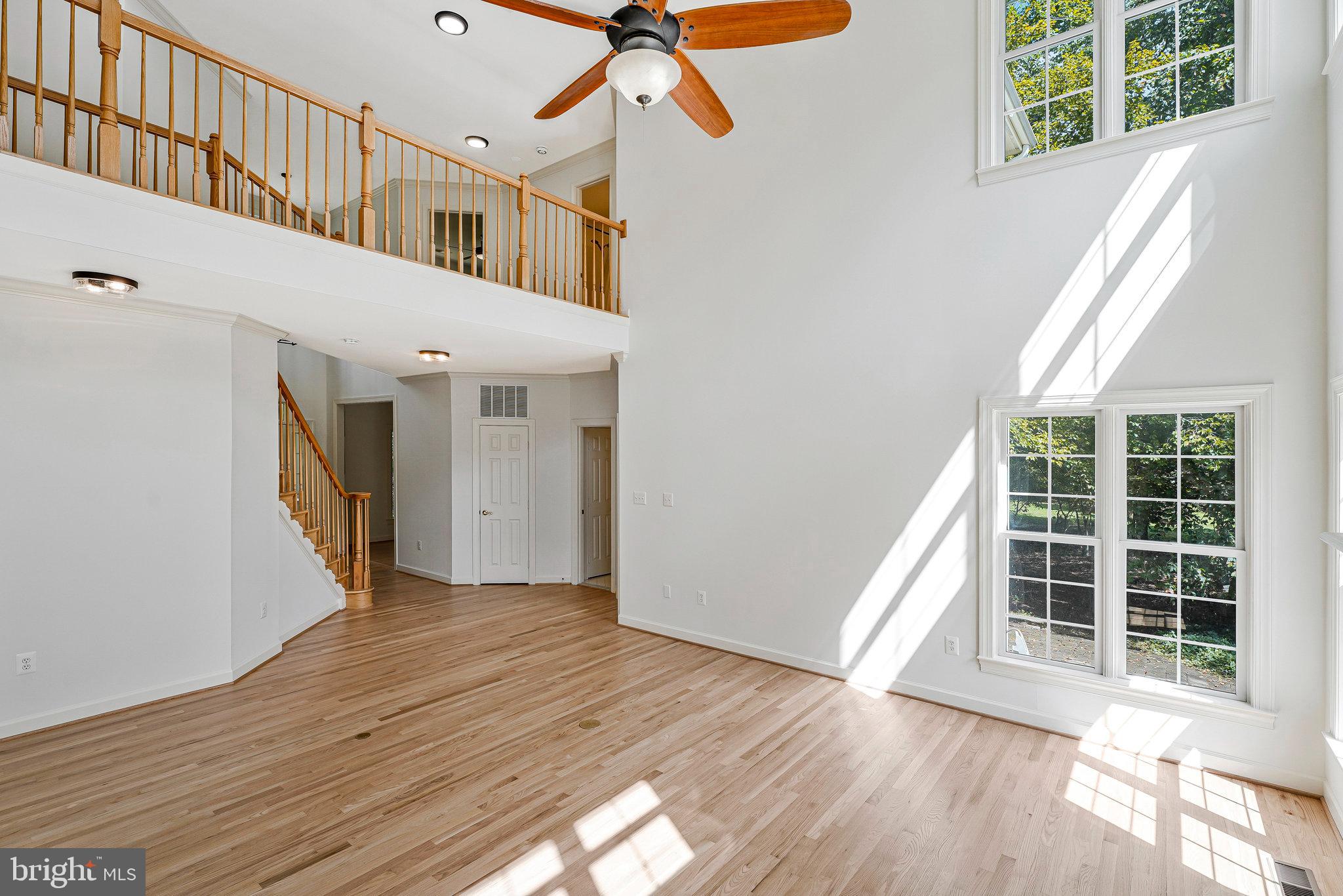 PALISADES POINTE - Residential