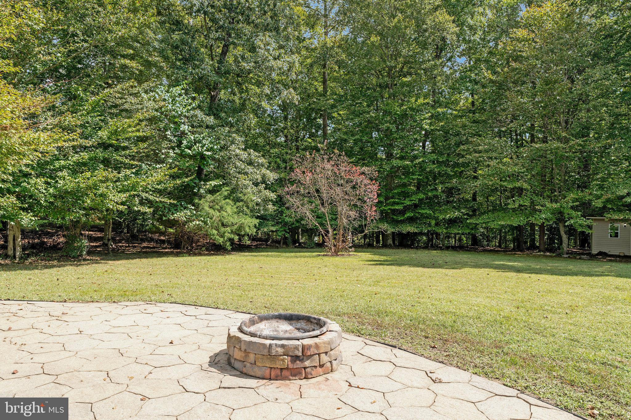 PALISADES POINTE - Residential