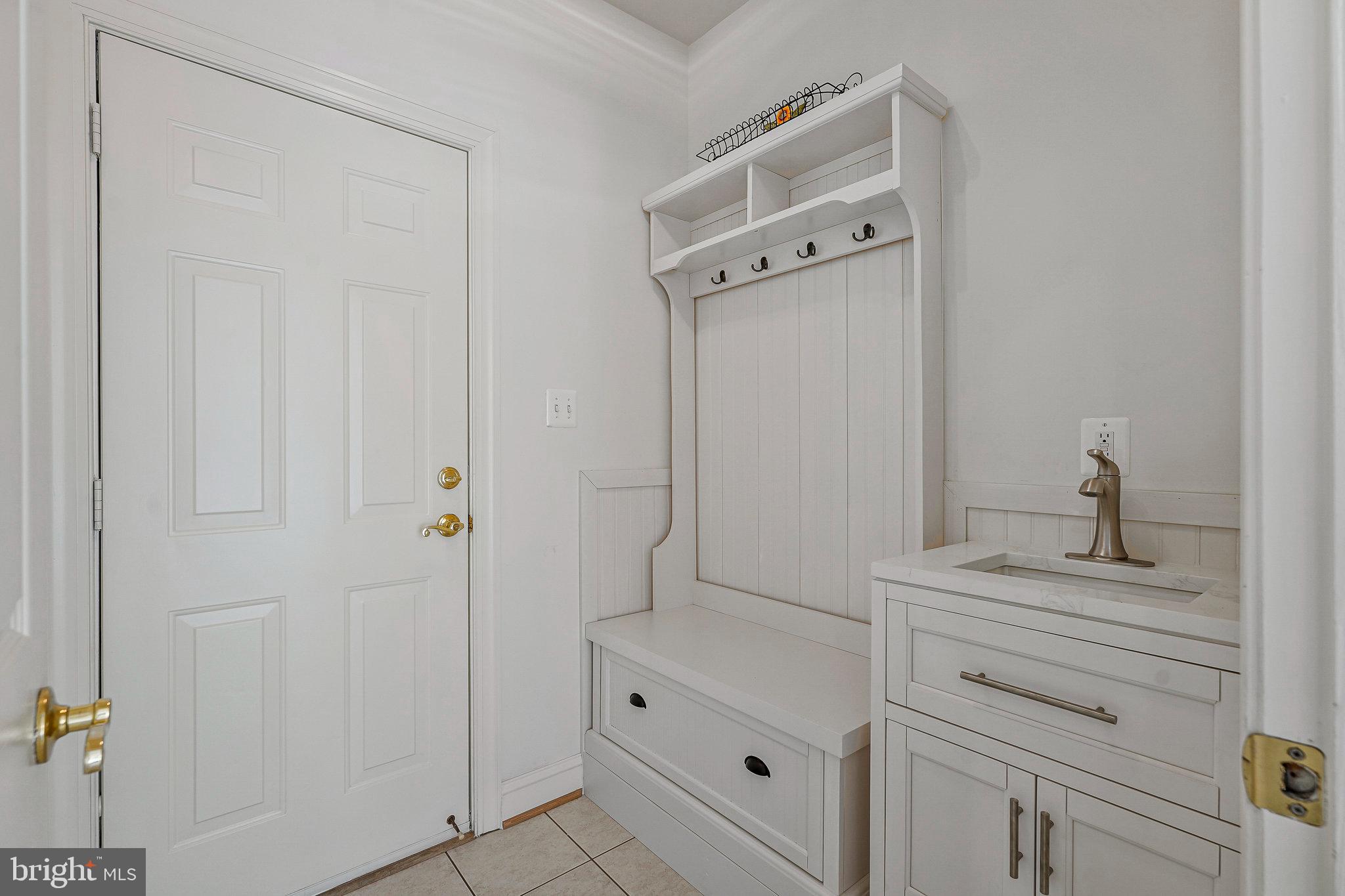 PALISADES POINTE - Residential