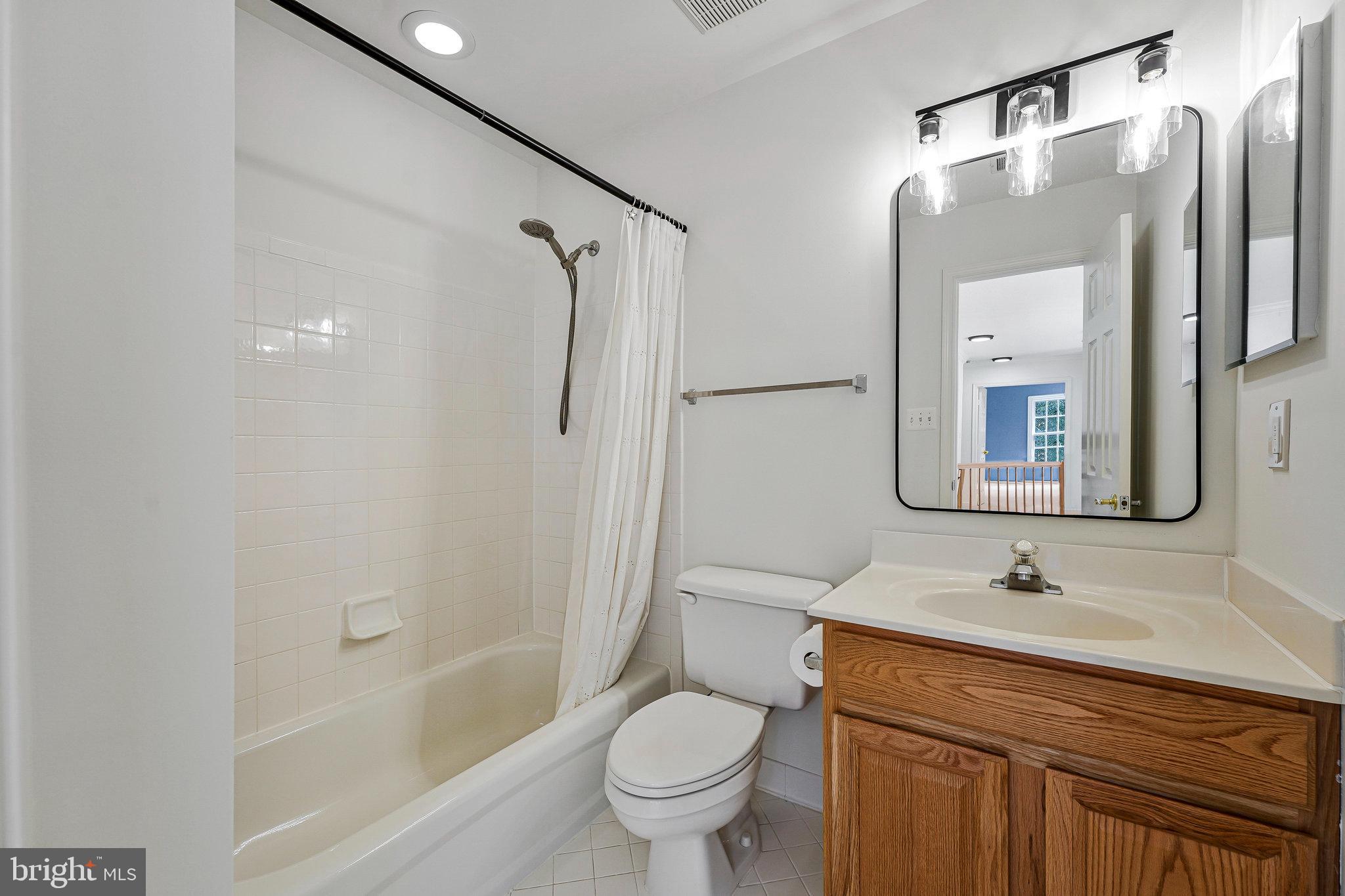 PALISADES POINTE - Residential