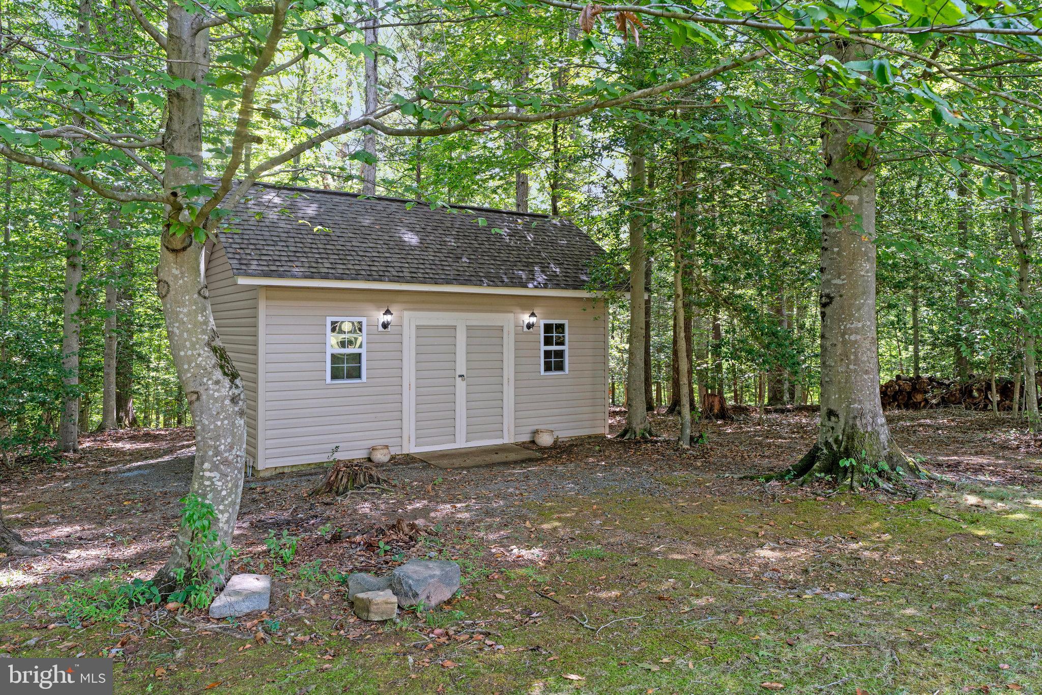 PALISADES POINTE - Residential