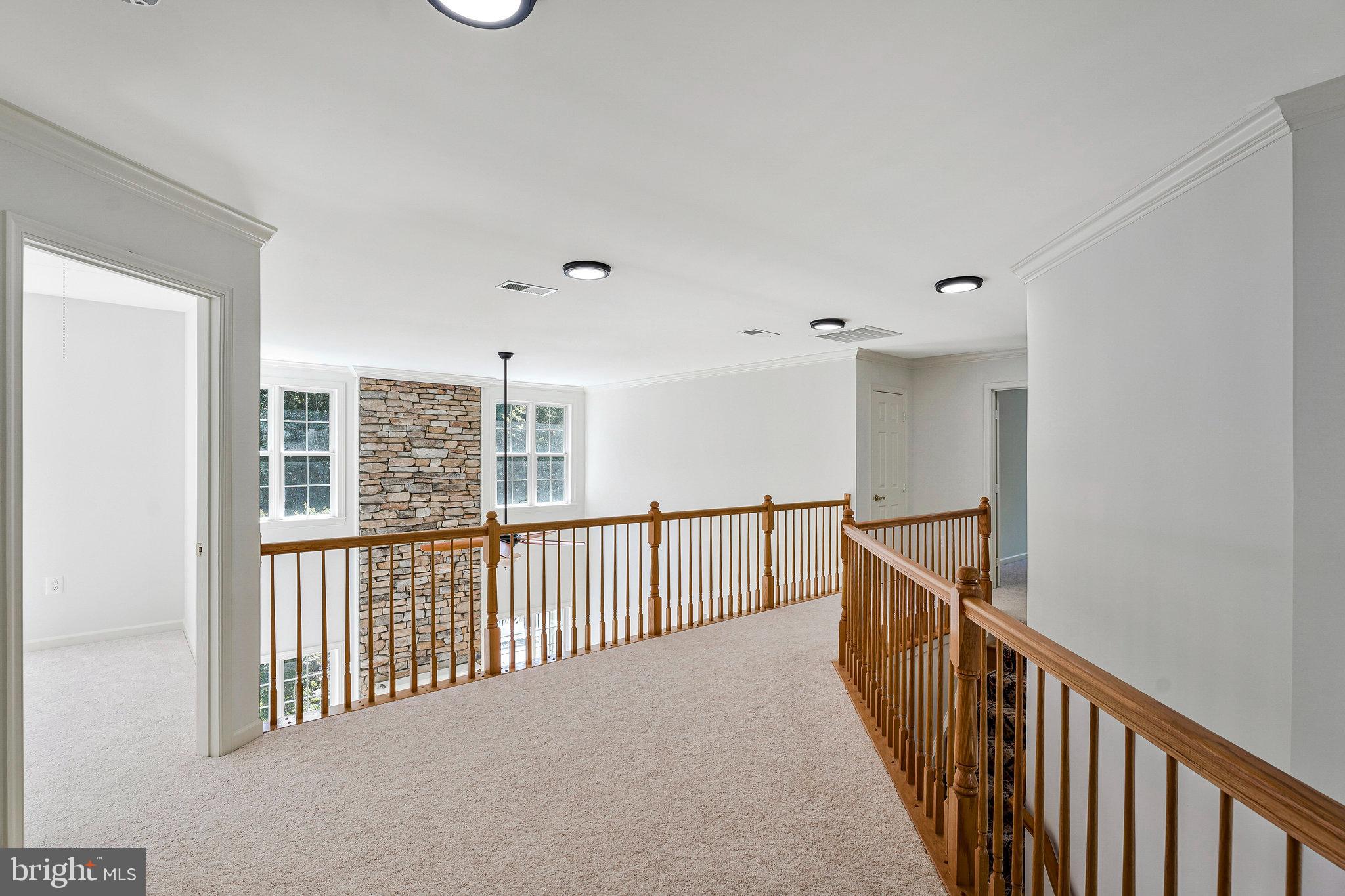 PALISADES POINTE - Residential