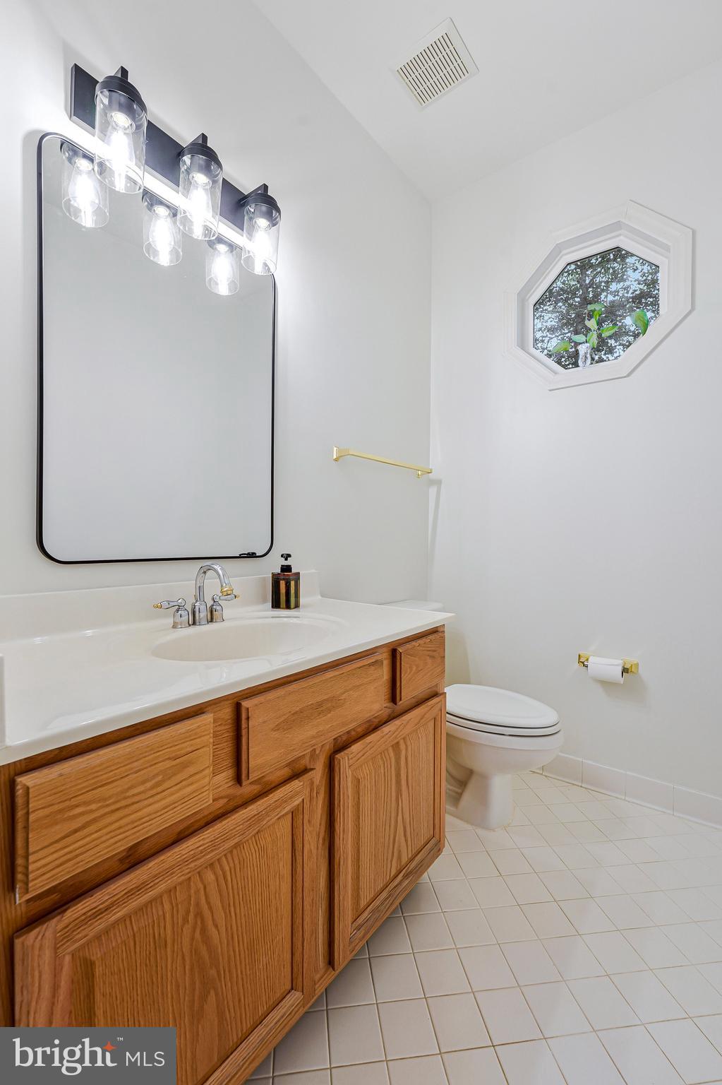 PALISADES POINTE - Residential