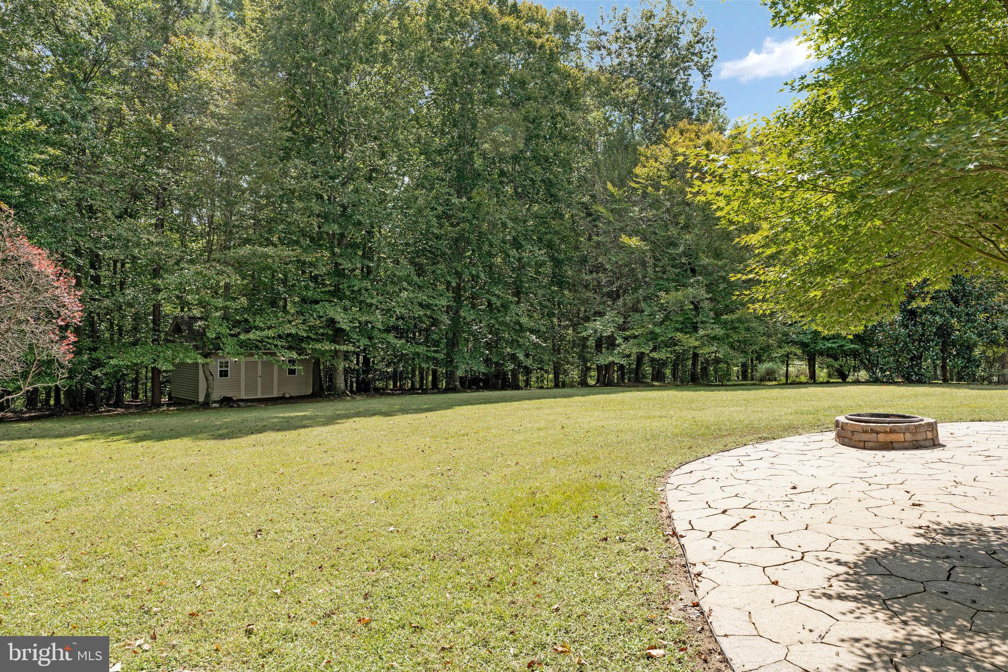 PALISADES POINTE - Residential