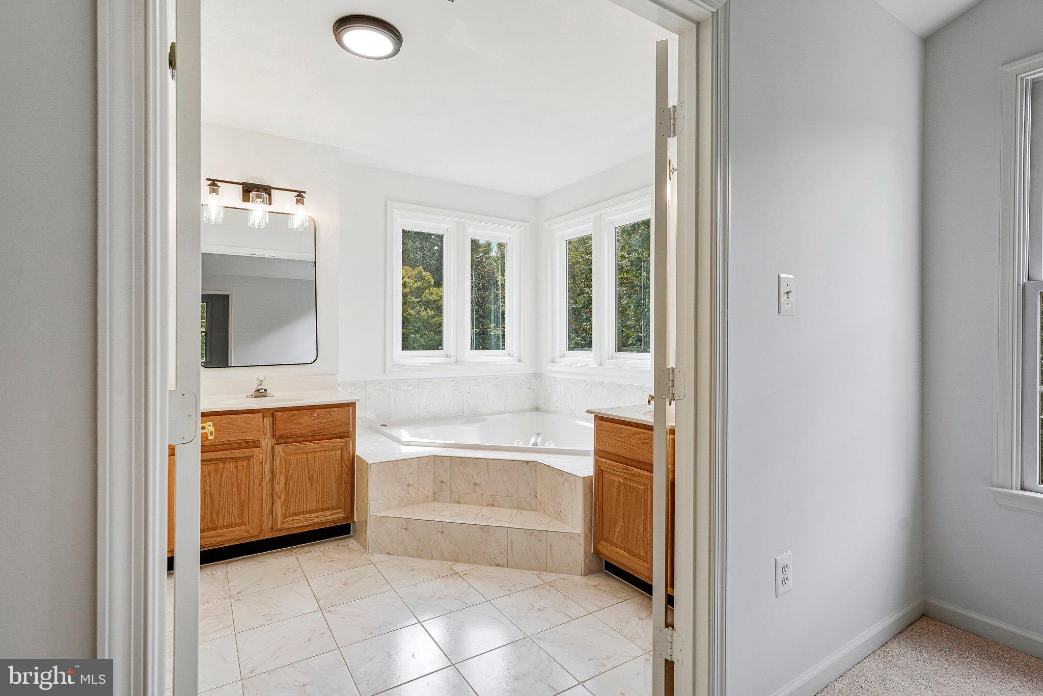 PALISADES POINTE - Residential