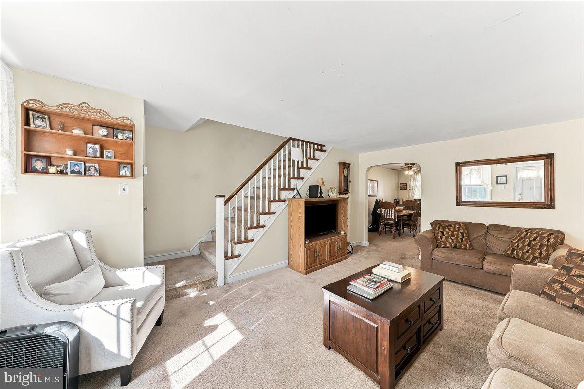 1117 STRATFORD ROAD