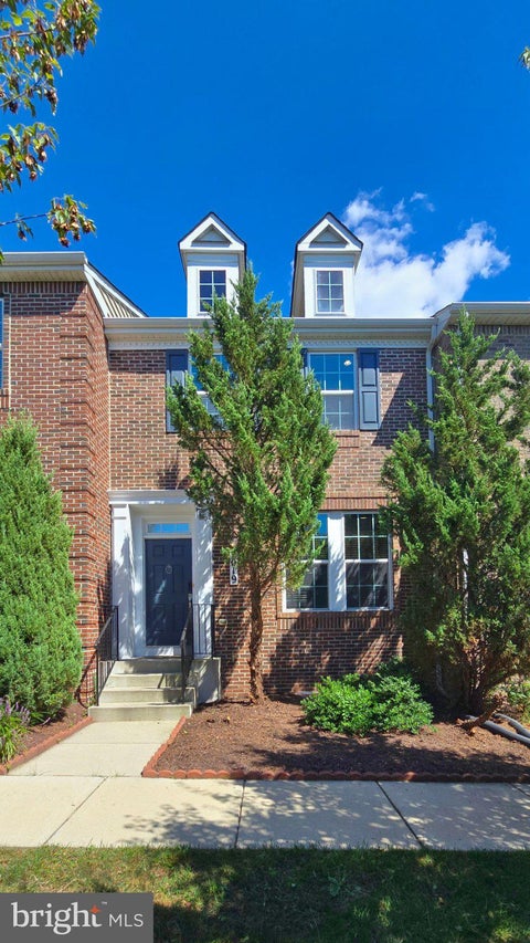 Townhouse For Rent - 7019 Joann Khan Drive<br/> ELKRIDGE, MD 21075