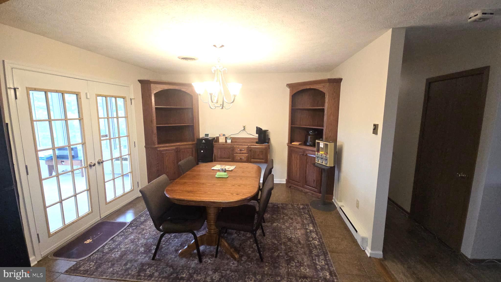 MARLOWE COUNTRY ESTATES - Residential