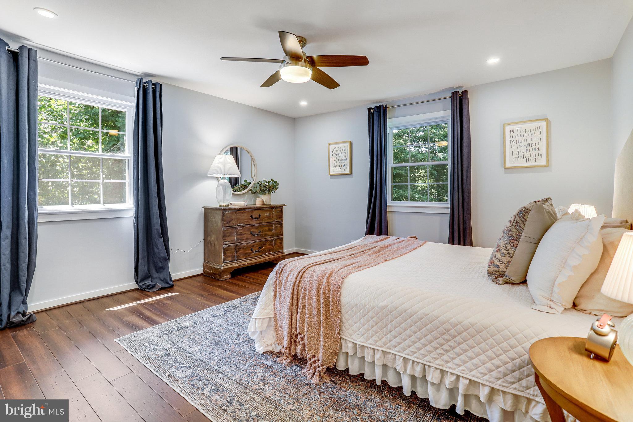 YACHT HAVEN ESTATES - Residential