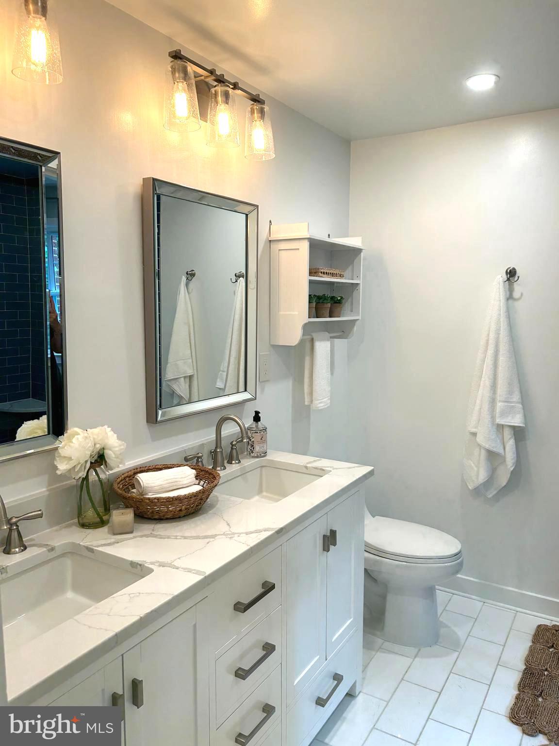 YACHT HAVEN ESTATES - Residential