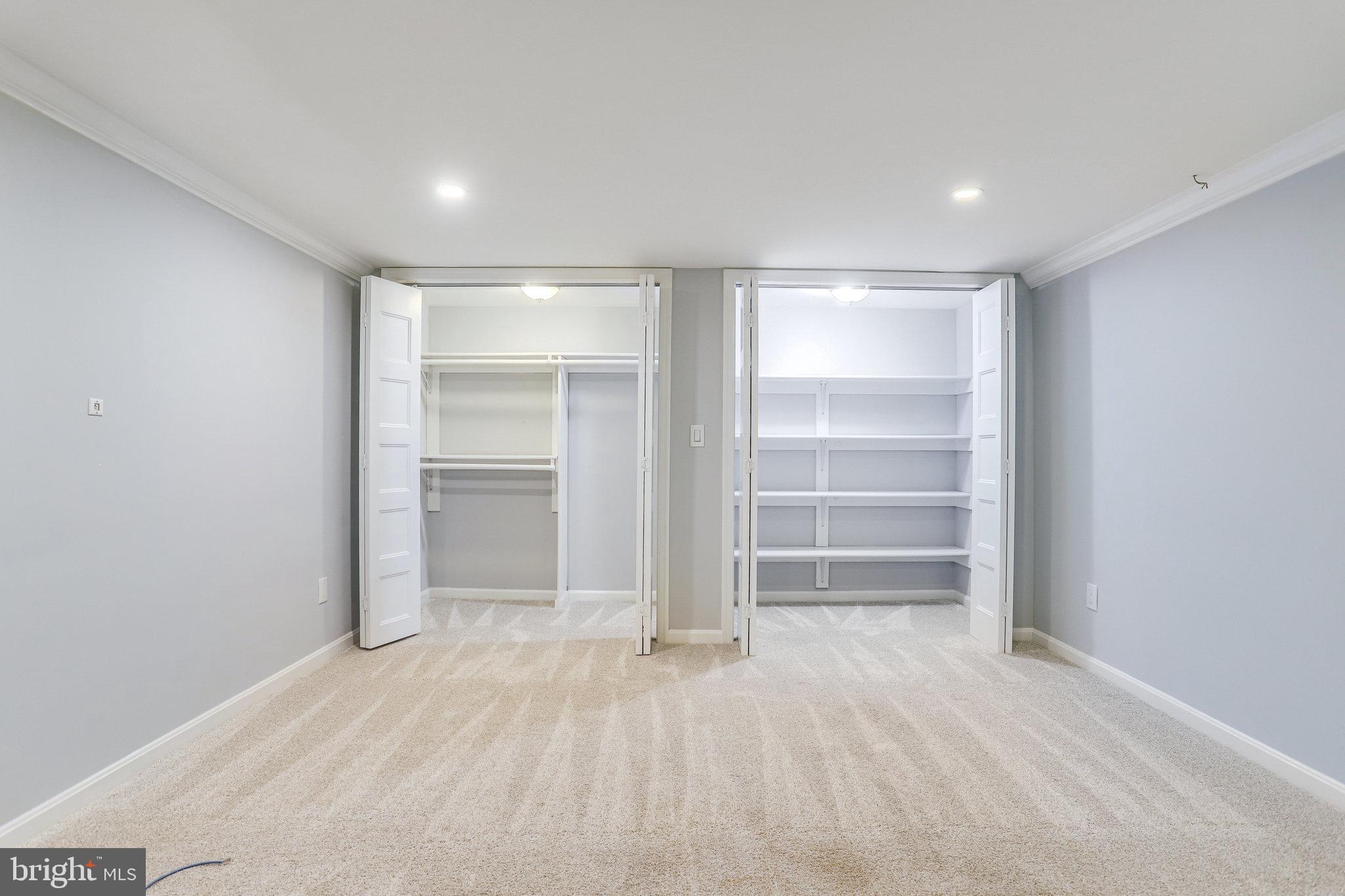 YACHT HAVEN ESTATES - Residential