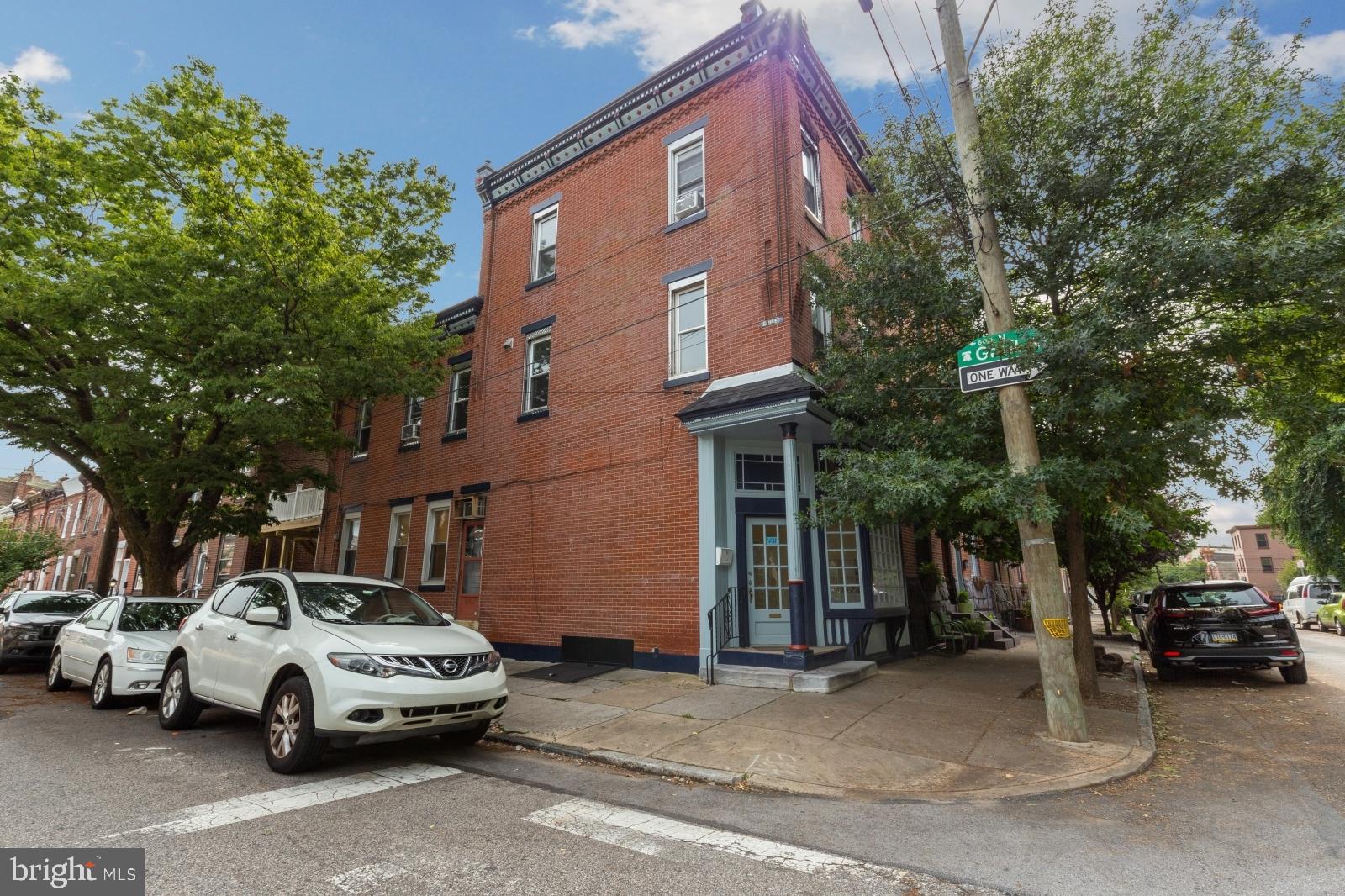 FISHTOWN - Residential Lease