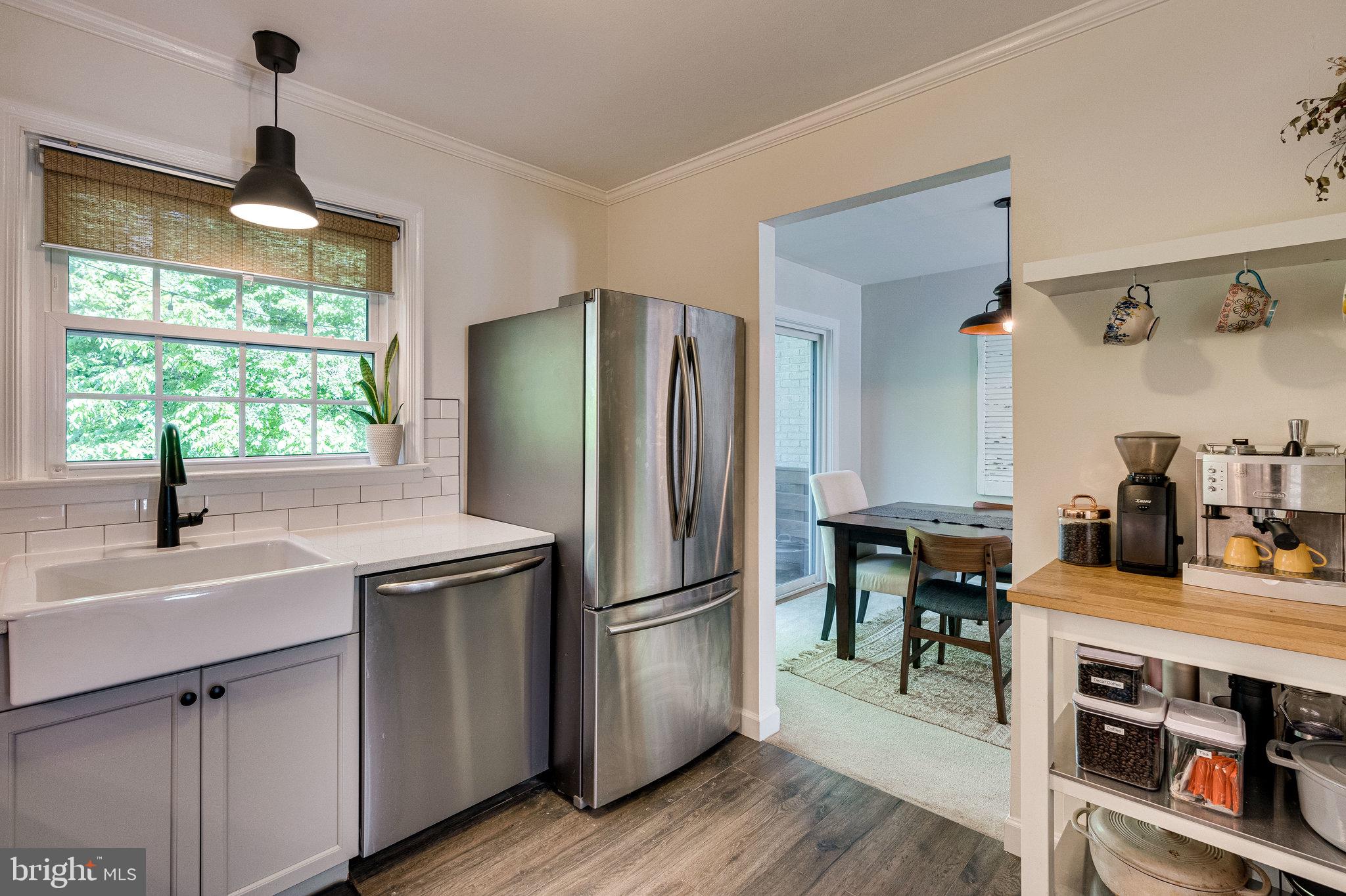 LONDON TOWNE - Residential