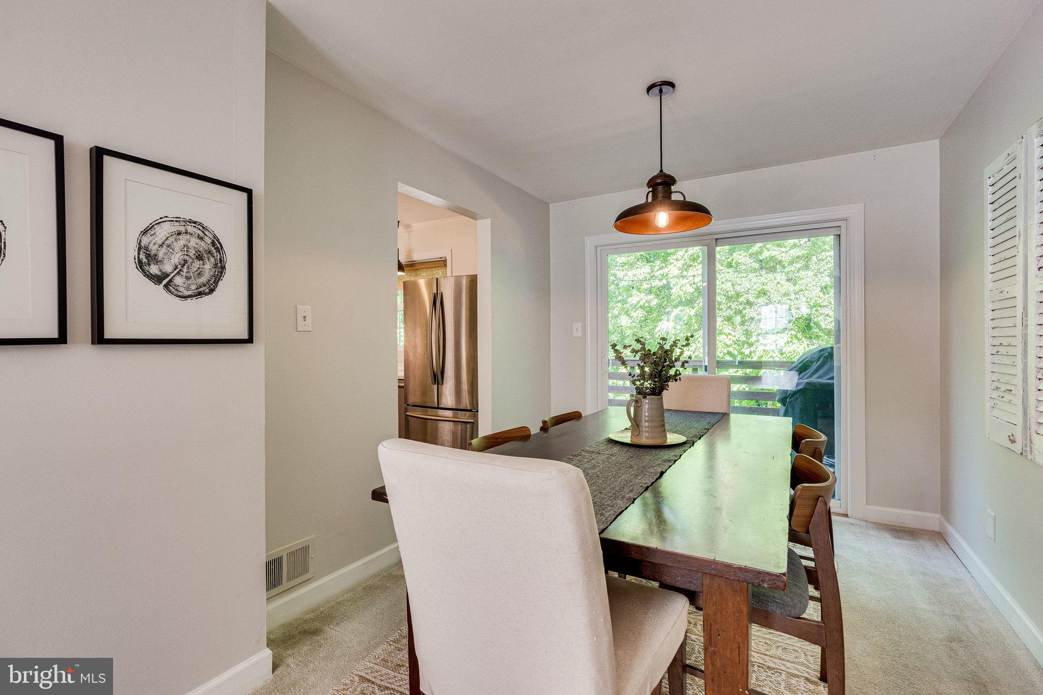 LONDON TOWNE - Residential