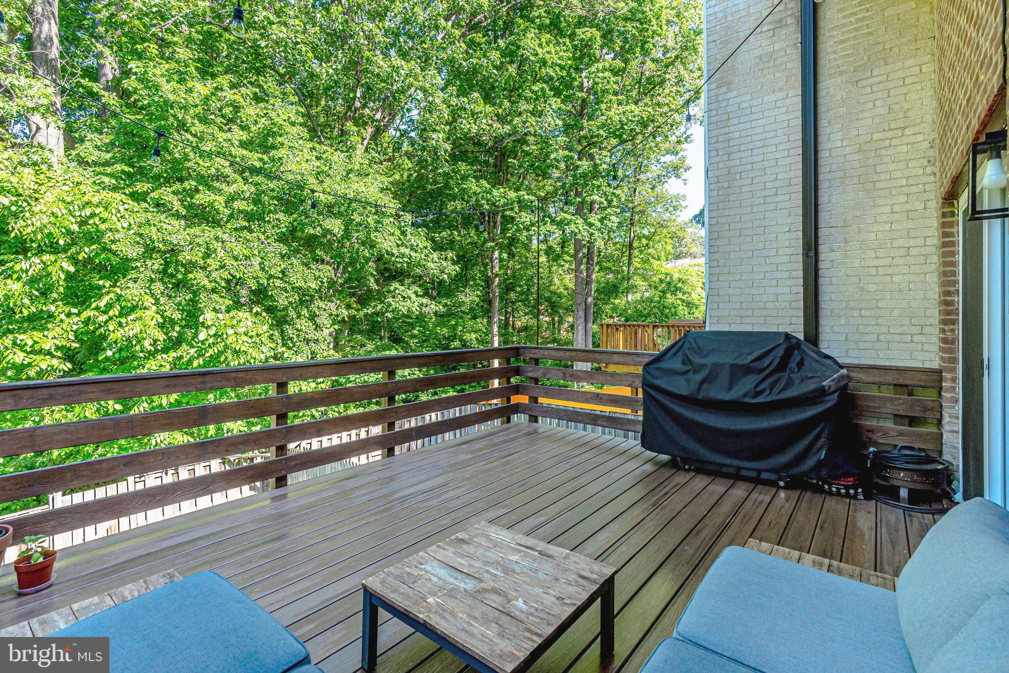 LONDON TOWNE - Residential