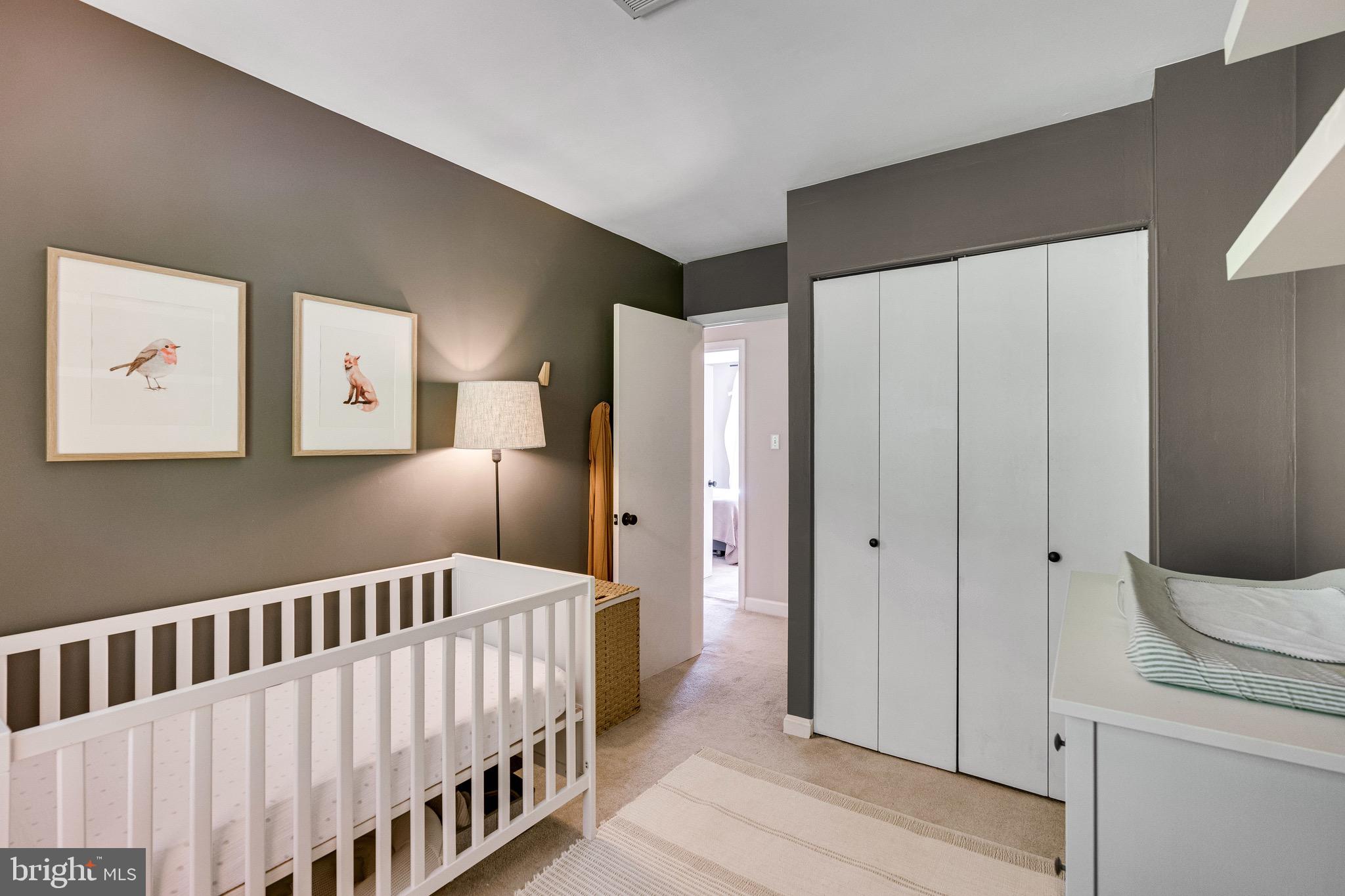 LONDON TOWNE - Residential