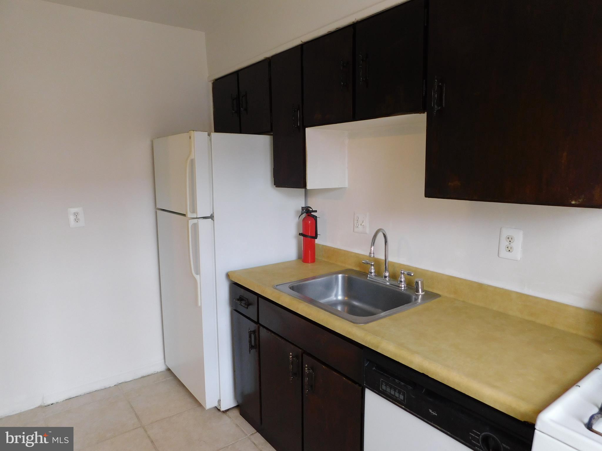 FREDERICK COURTS - Residential