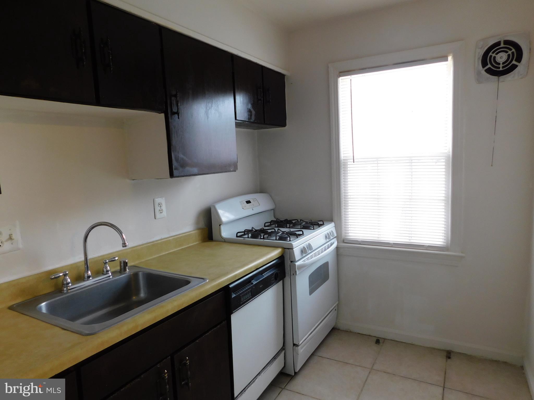 FREDERICK COURTS - Residential